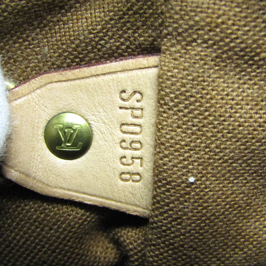 Louis Vuitton Montsouris MM · Monogram