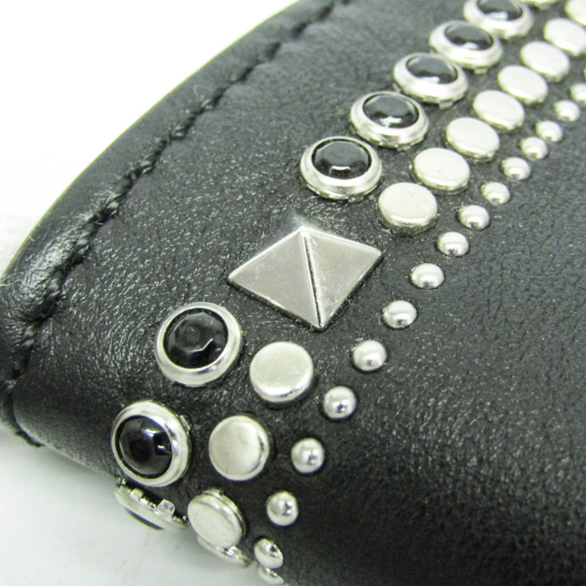 Valentino Garavani Rockstud · Leather Clutch