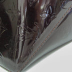 Louis Vuitton Bellevue PM · Vernis Amarante