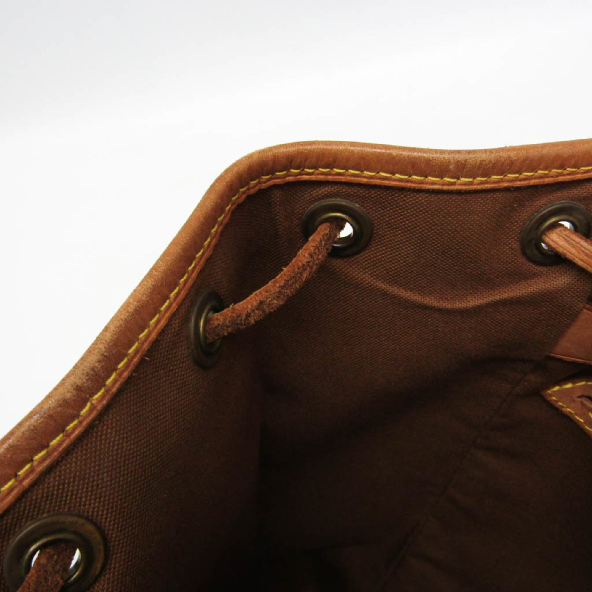 Louis Vuitton Montsouris MM · Monogram