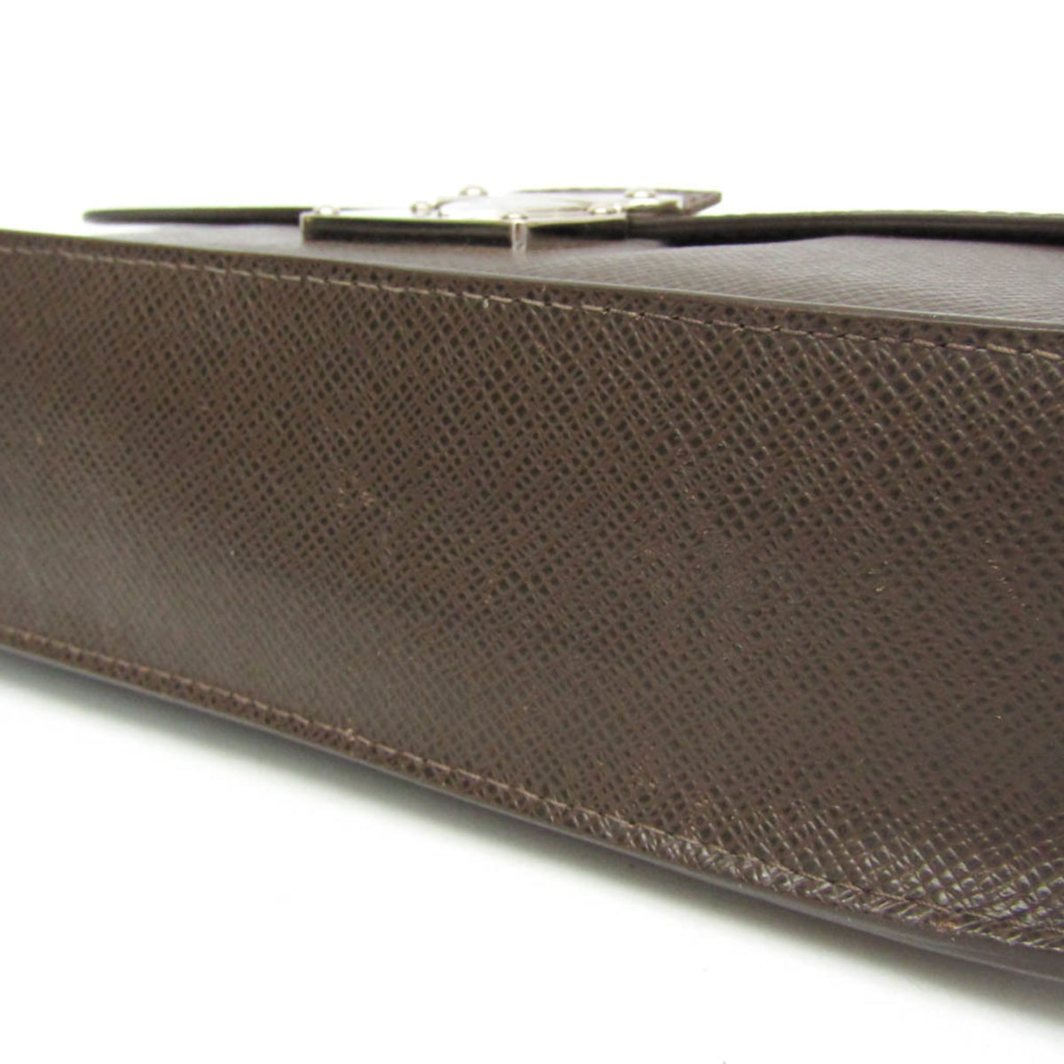 Louis Vuitton Veraia · Taiga Leather