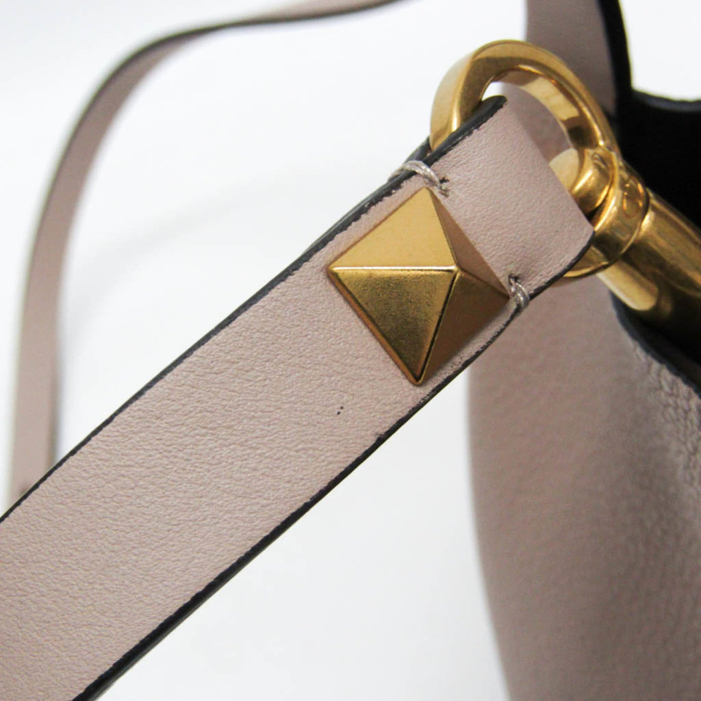 Valentino Garavani V Logo Escape · Leather