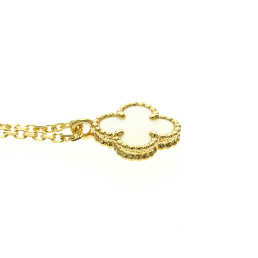 Van Cleef & Arpels Sweet Alhambra · Mother of Pearl