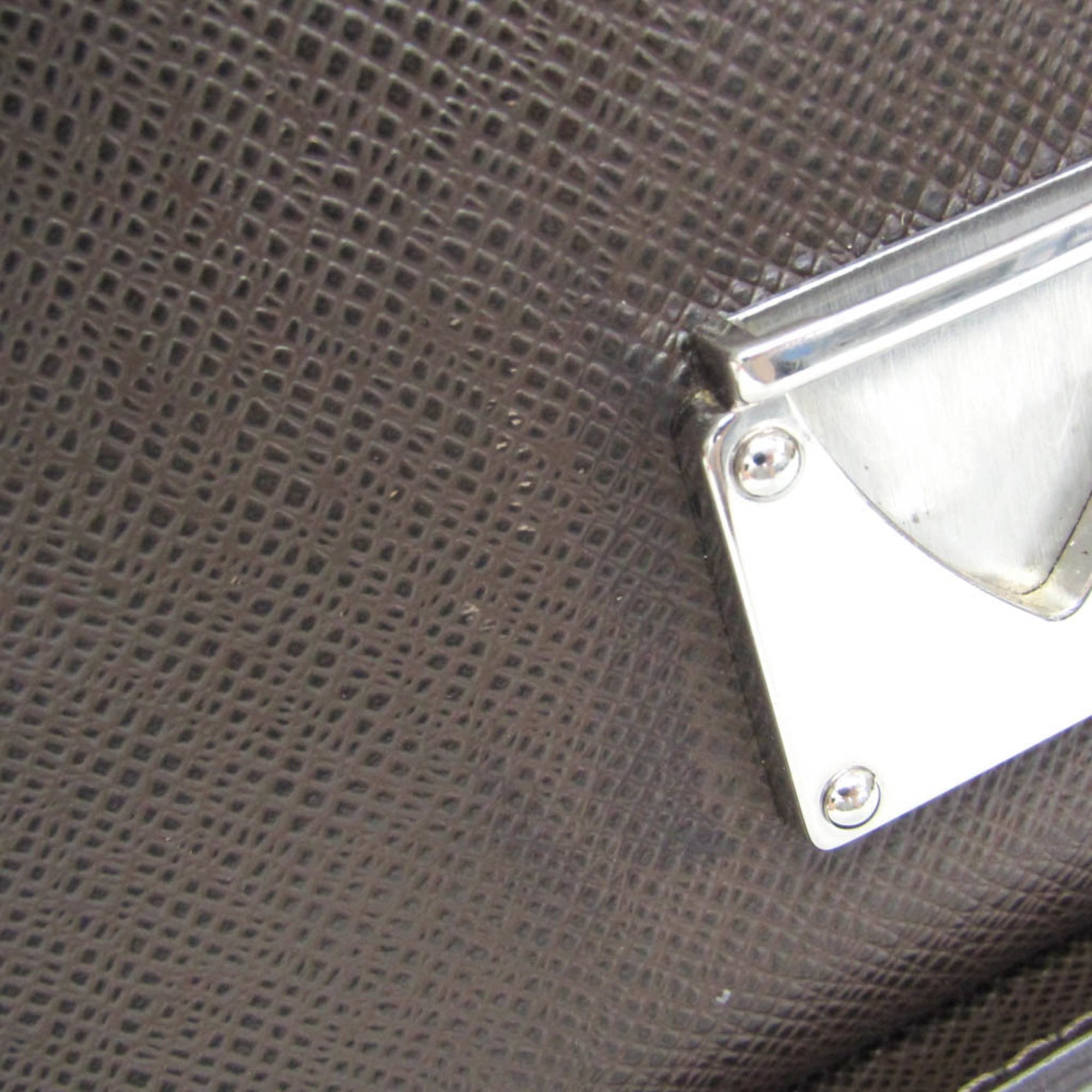 Louis Vuitton Veraia · Taiga Leather