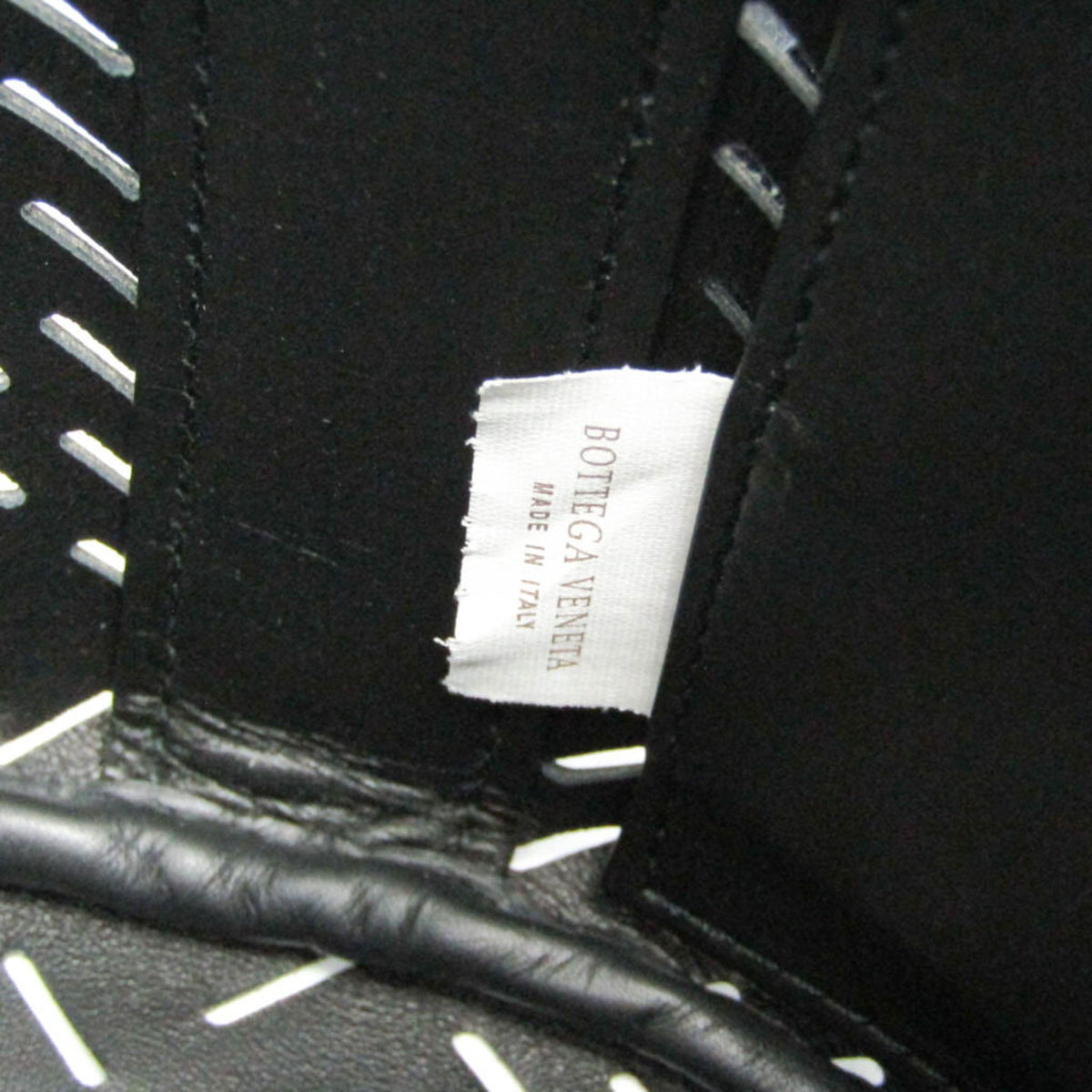 Bottega Veneta Drawstring Bucket · Leather