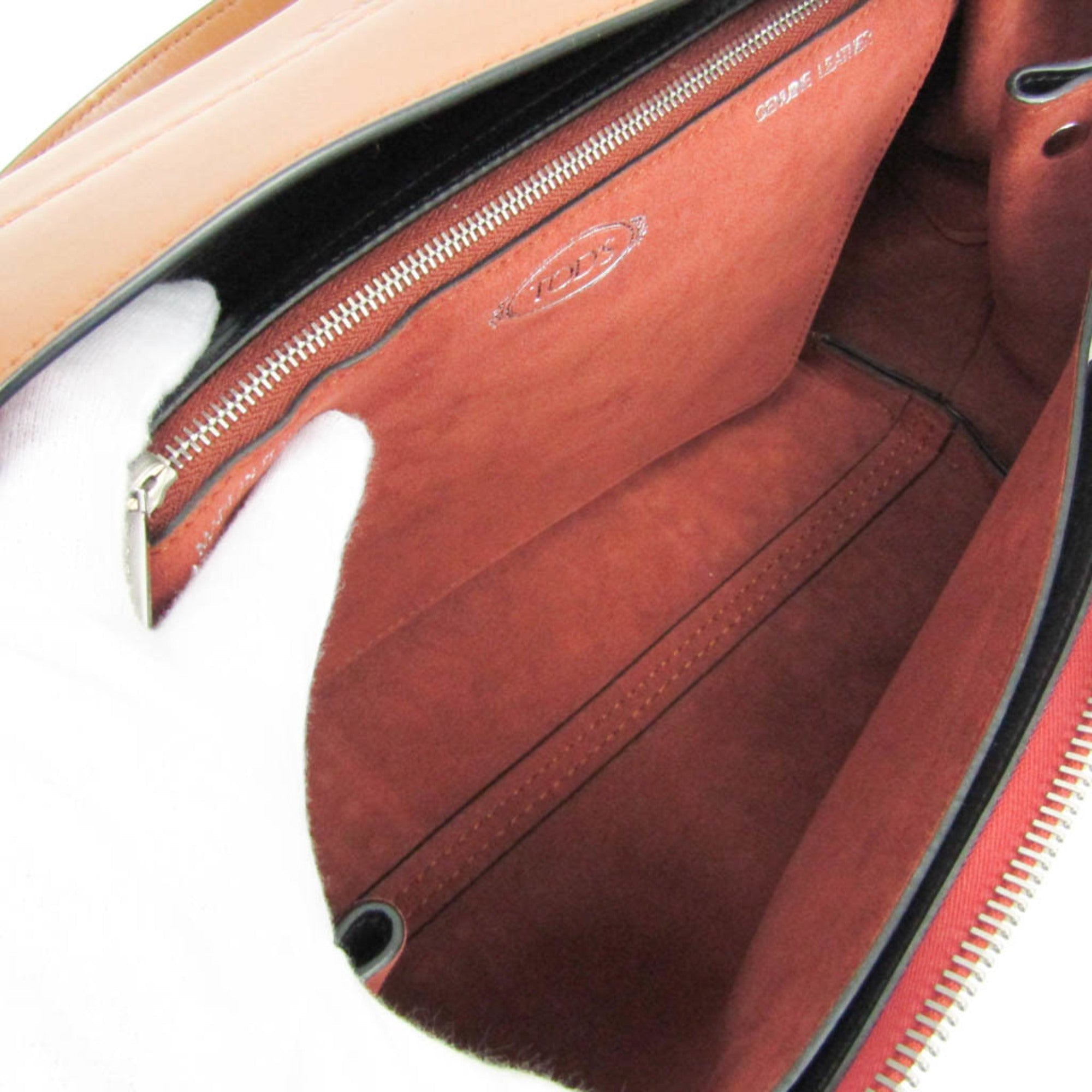 Tod's Wave Medium · Calfskin