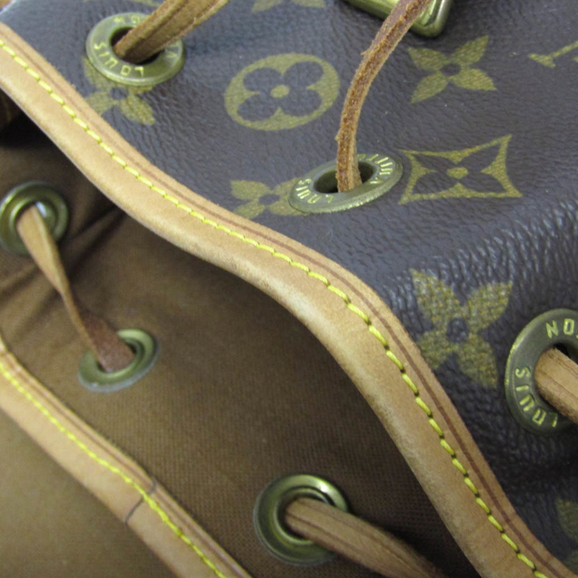 Louis Vuitton Mini Montsouris · Monogram