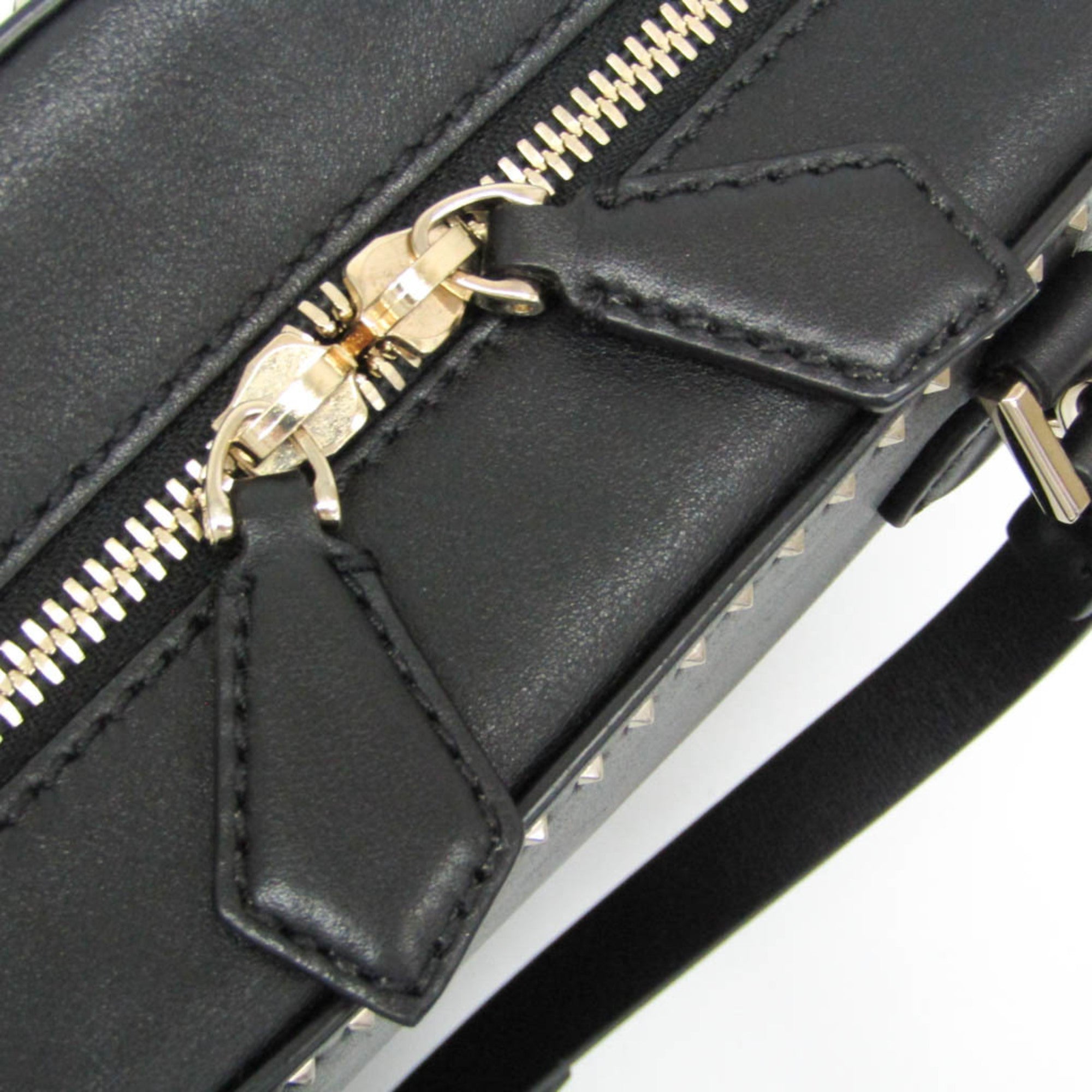 Valentino Garavani Lockstuds · Leather