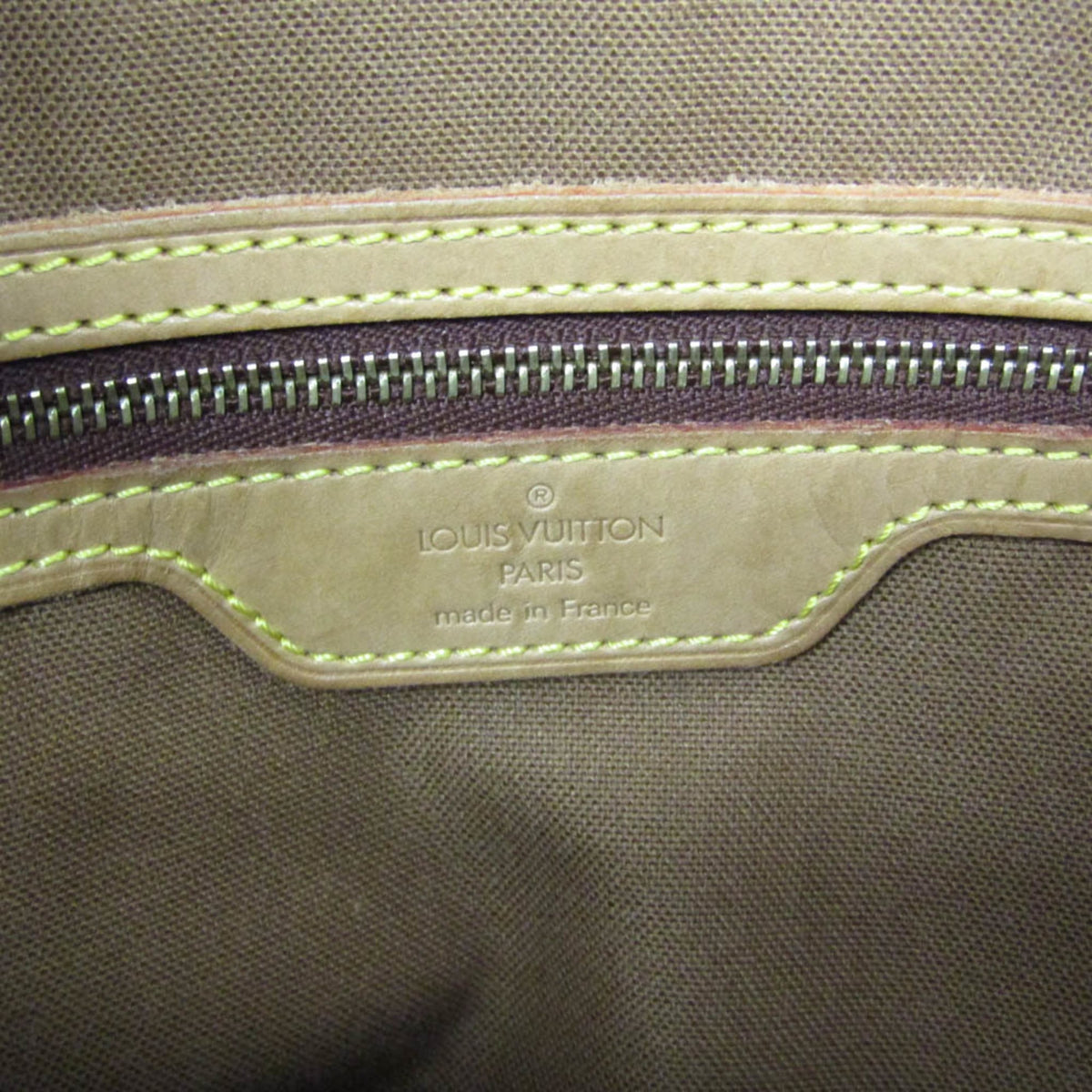 Louis Vuitton Kabamezo · Monogram