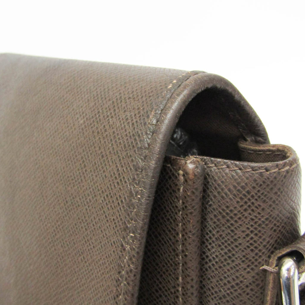 Louis Vuitton Taiga Andrei · Messenger