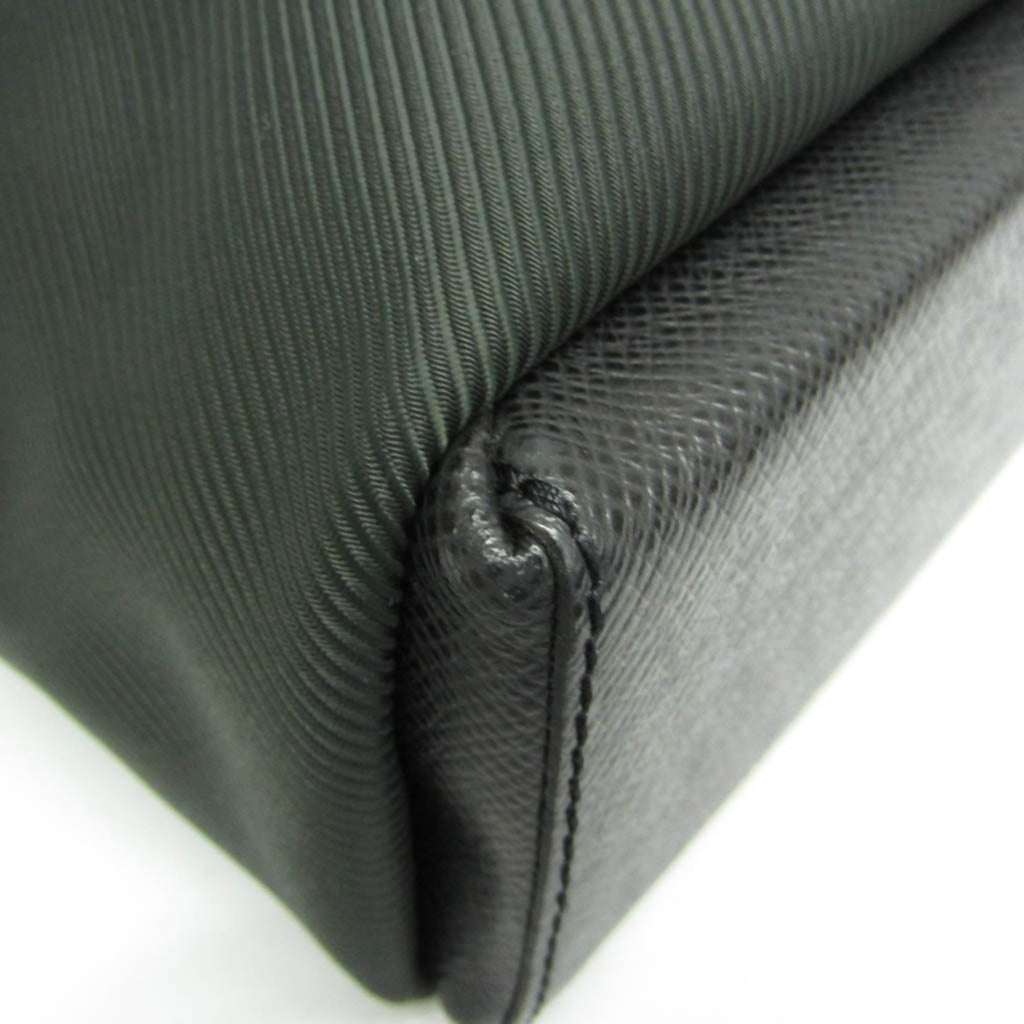Louis Vuitton Taiga Beluga · Shoulder Bag