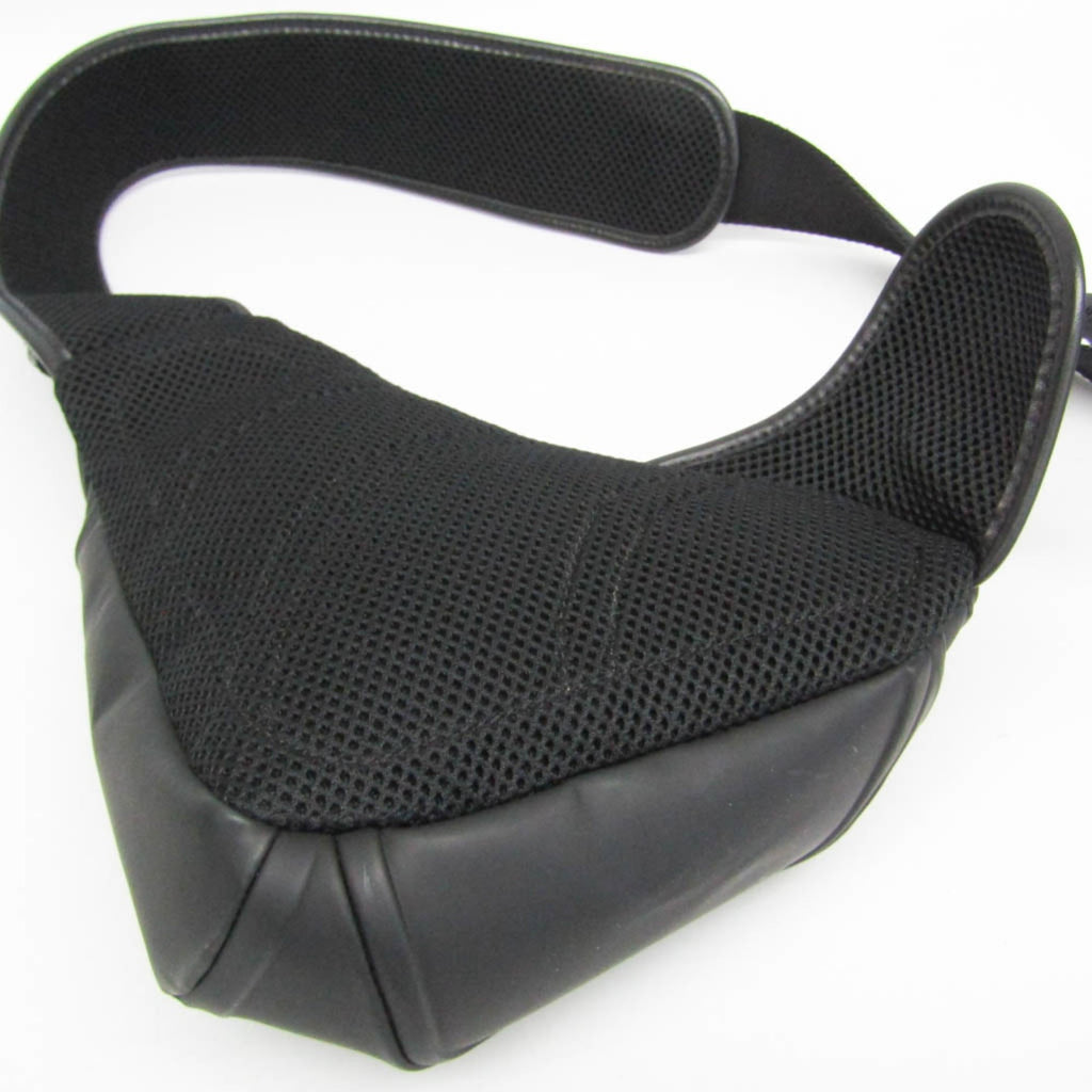Givenchy G-Zip Triangle · Sling Bag