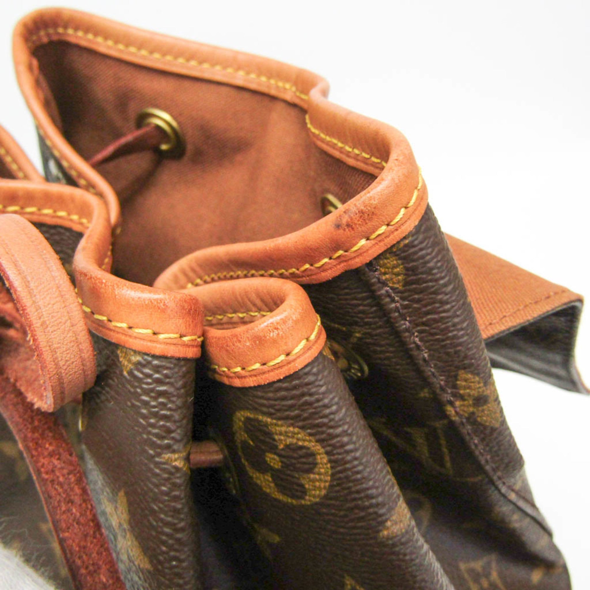 Louis Vuitton Montsouris GM · Monogram
