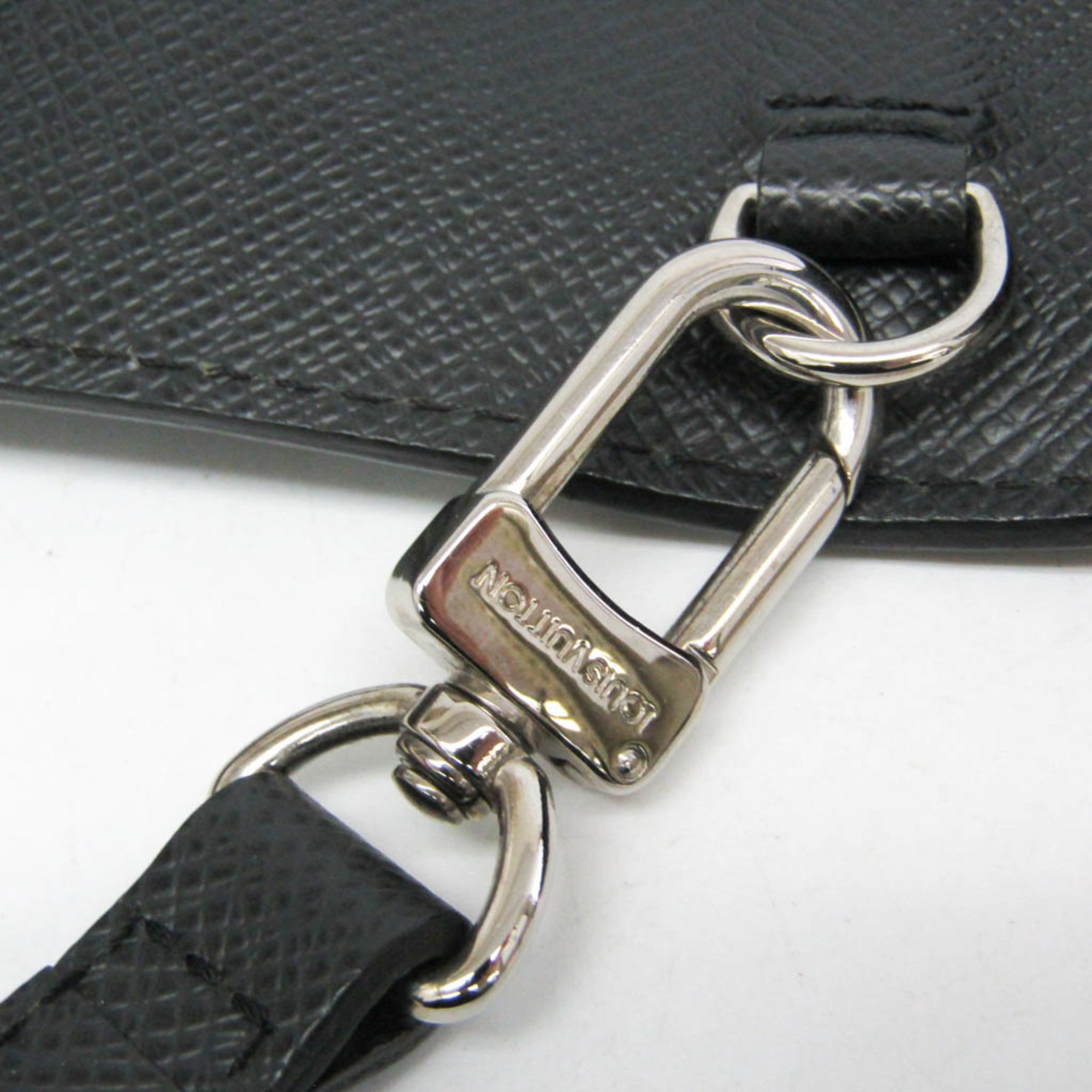 Louis Vuitton Taiga Veraiya · Ardoise