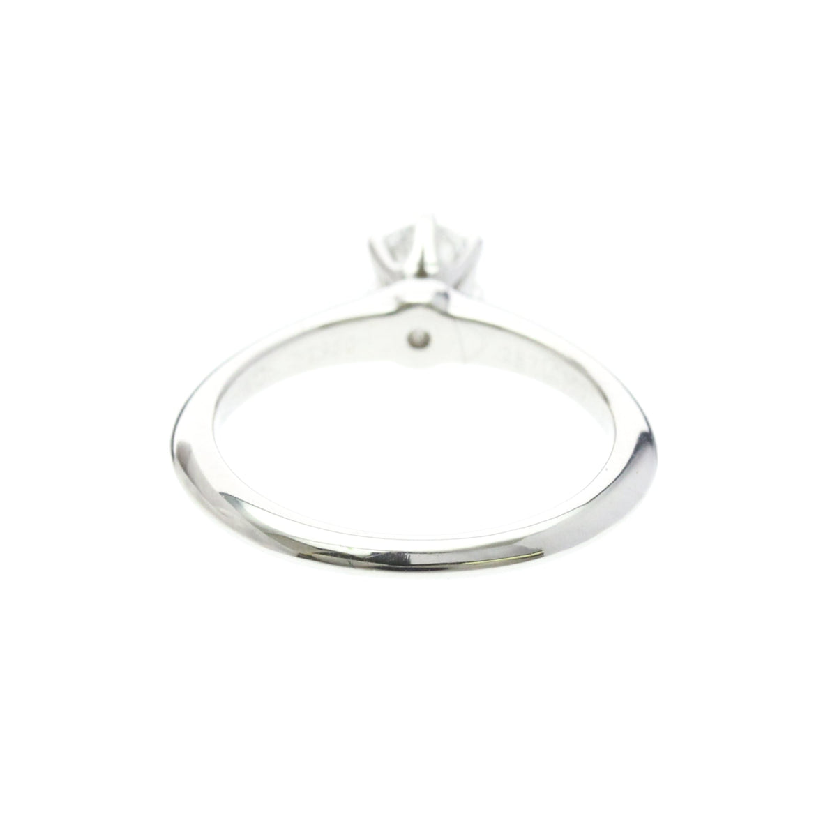 Tiffany Classic Solitaire · Platinum · Diamond