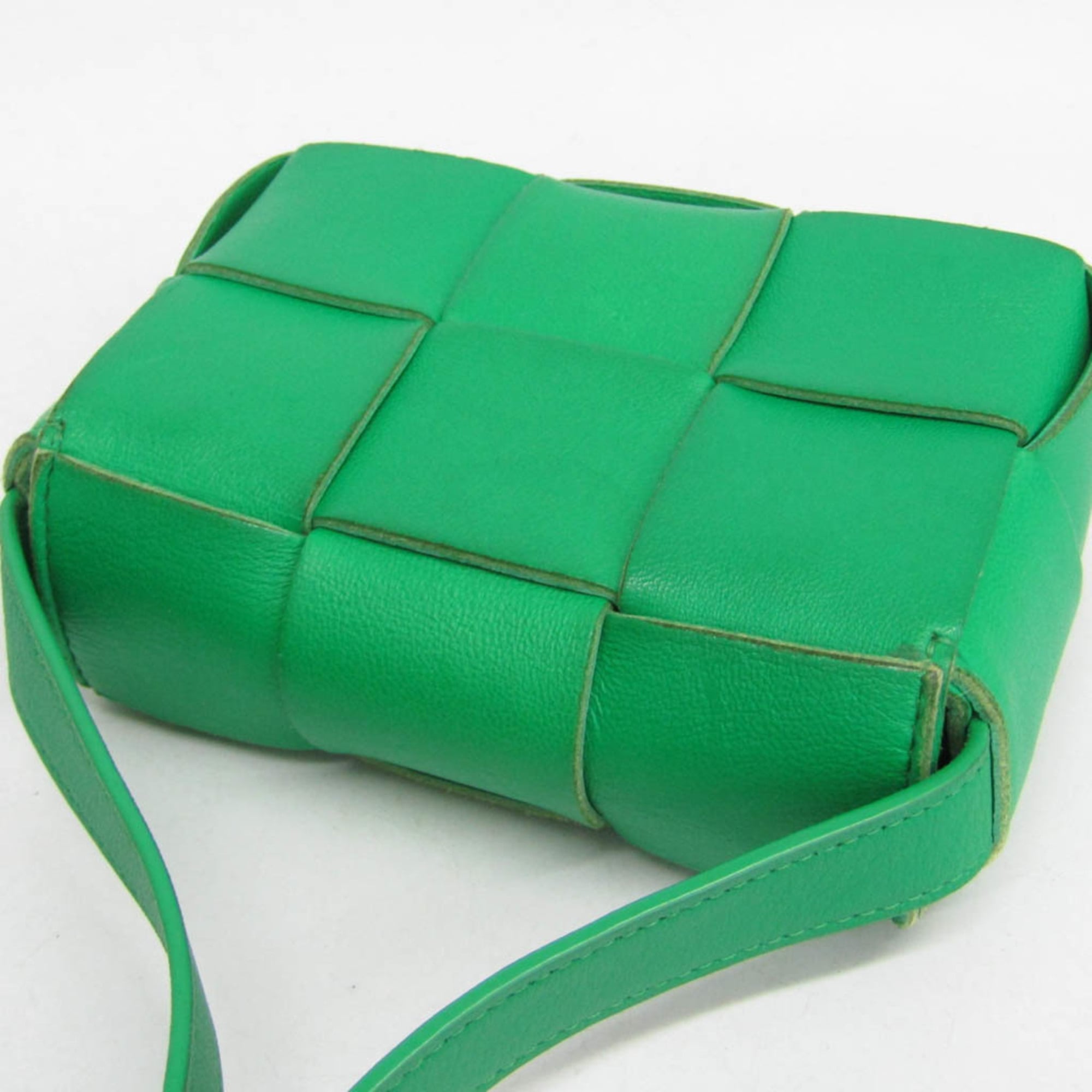 Bottega Veneta Intrecciato Cassette · Lamb