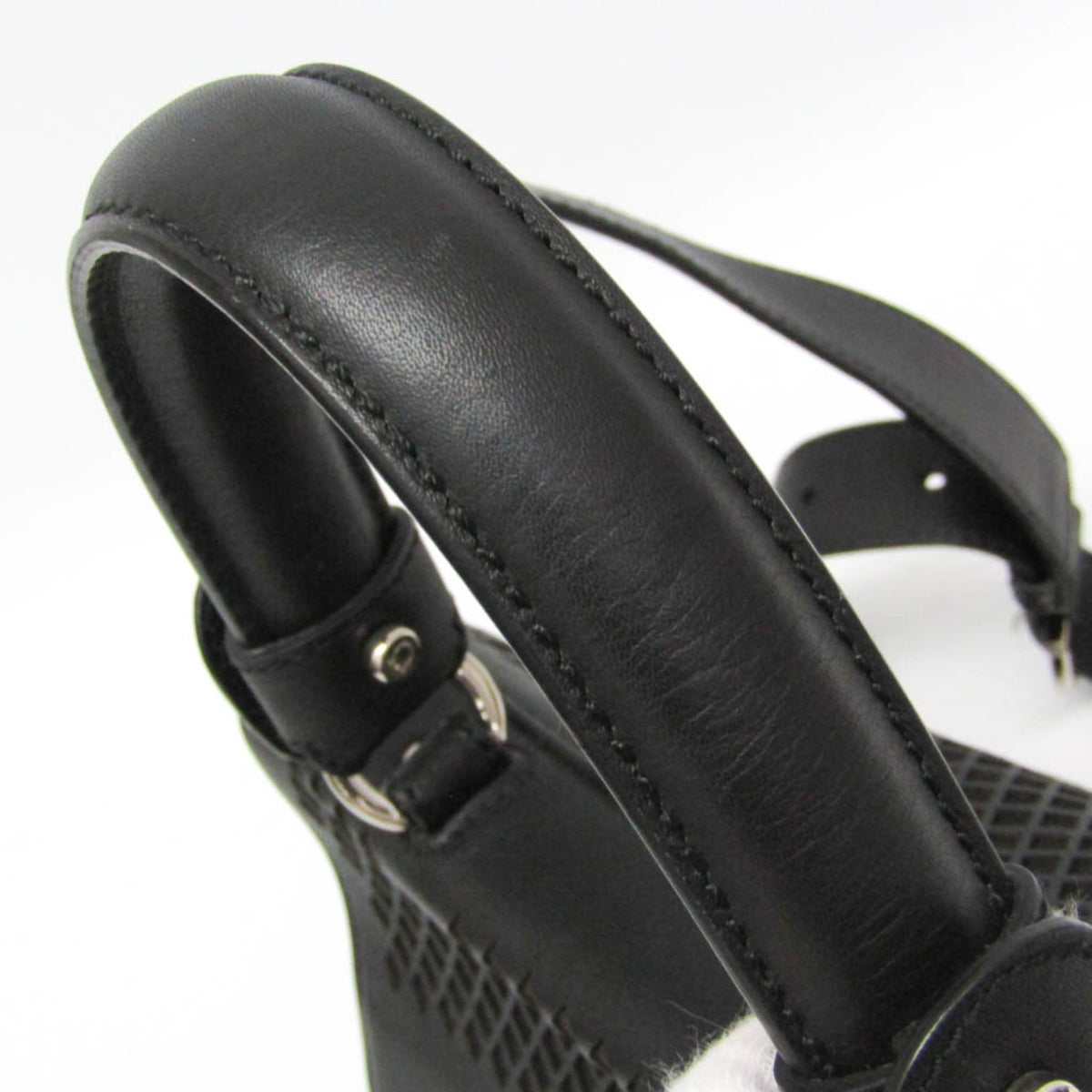 Salvatore Ferragamo Gancini · Punching Leather