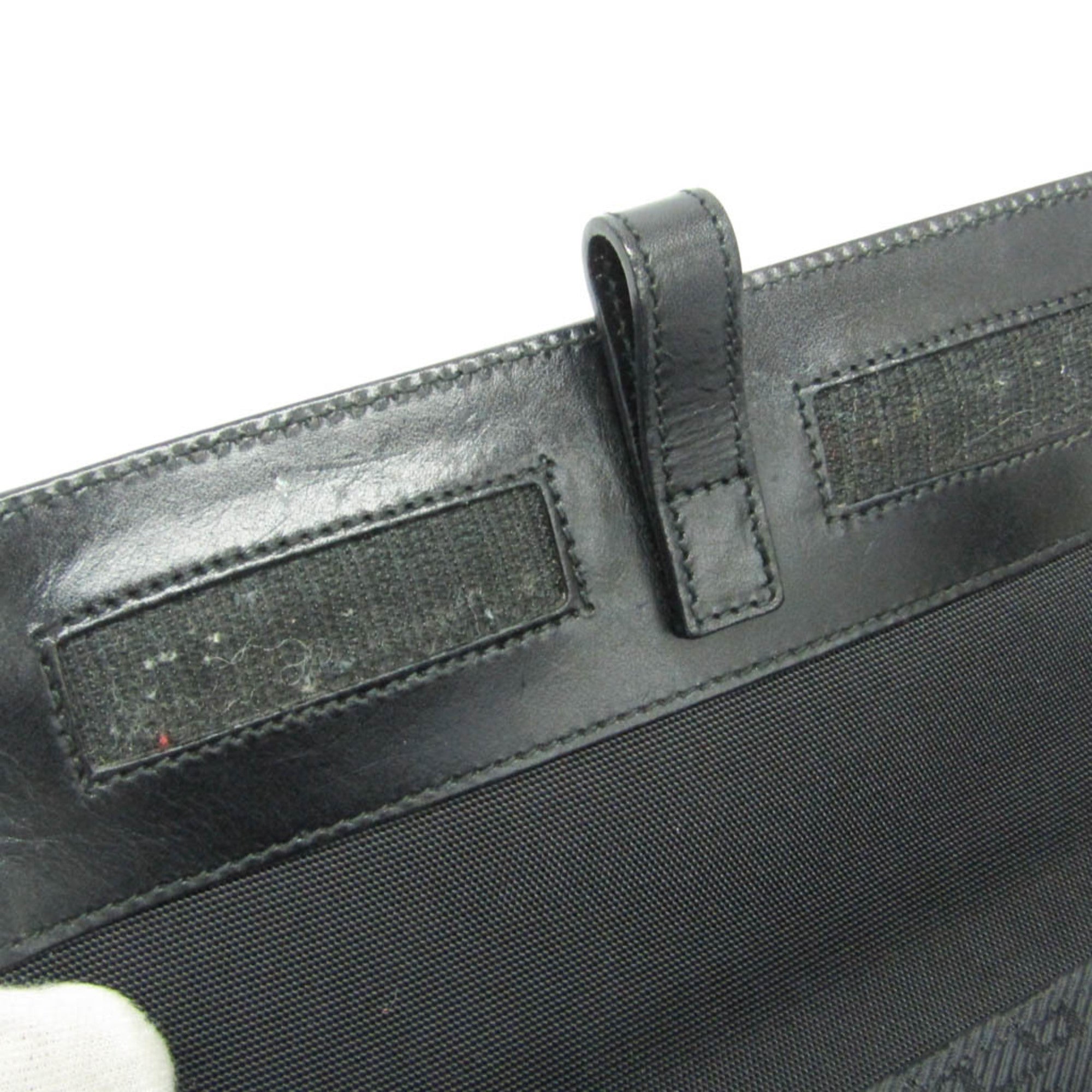 Gucci Nylon & Leather Shoulder Bag