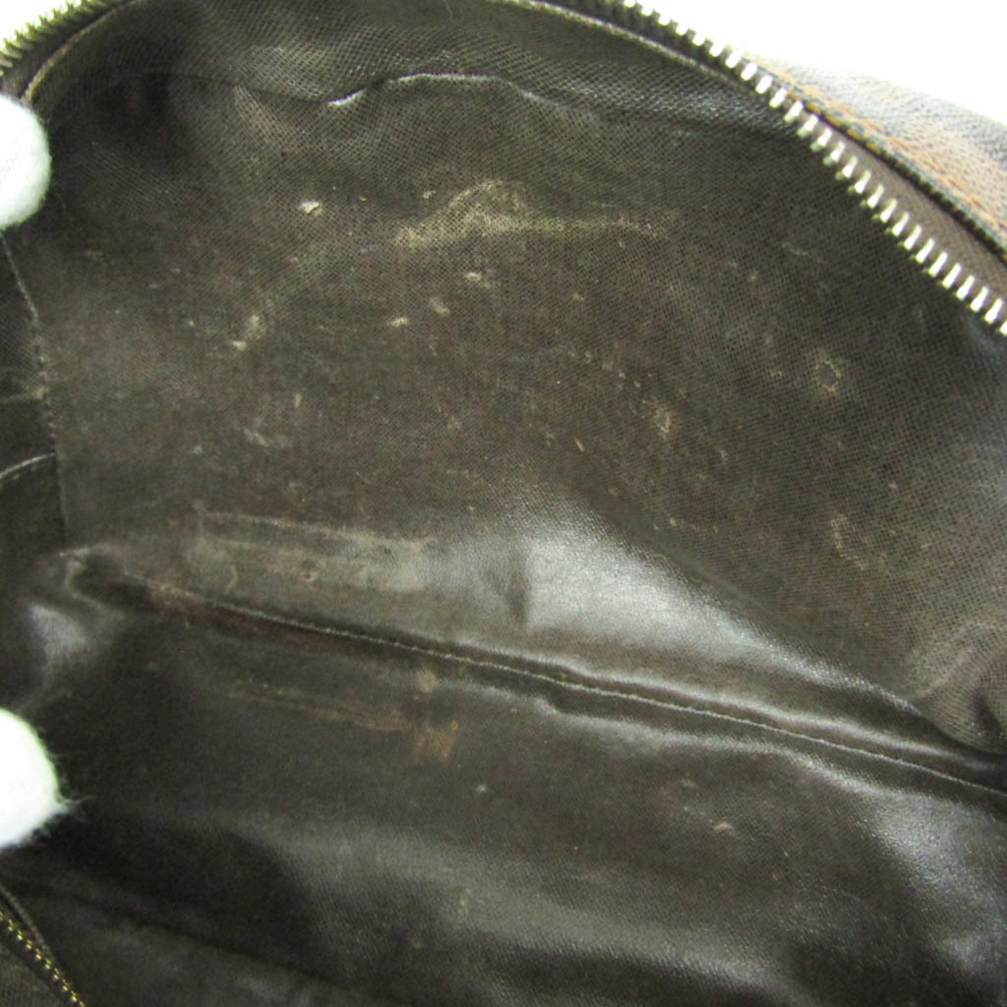 Louis Vuitton Damier · Toiletry Pouch