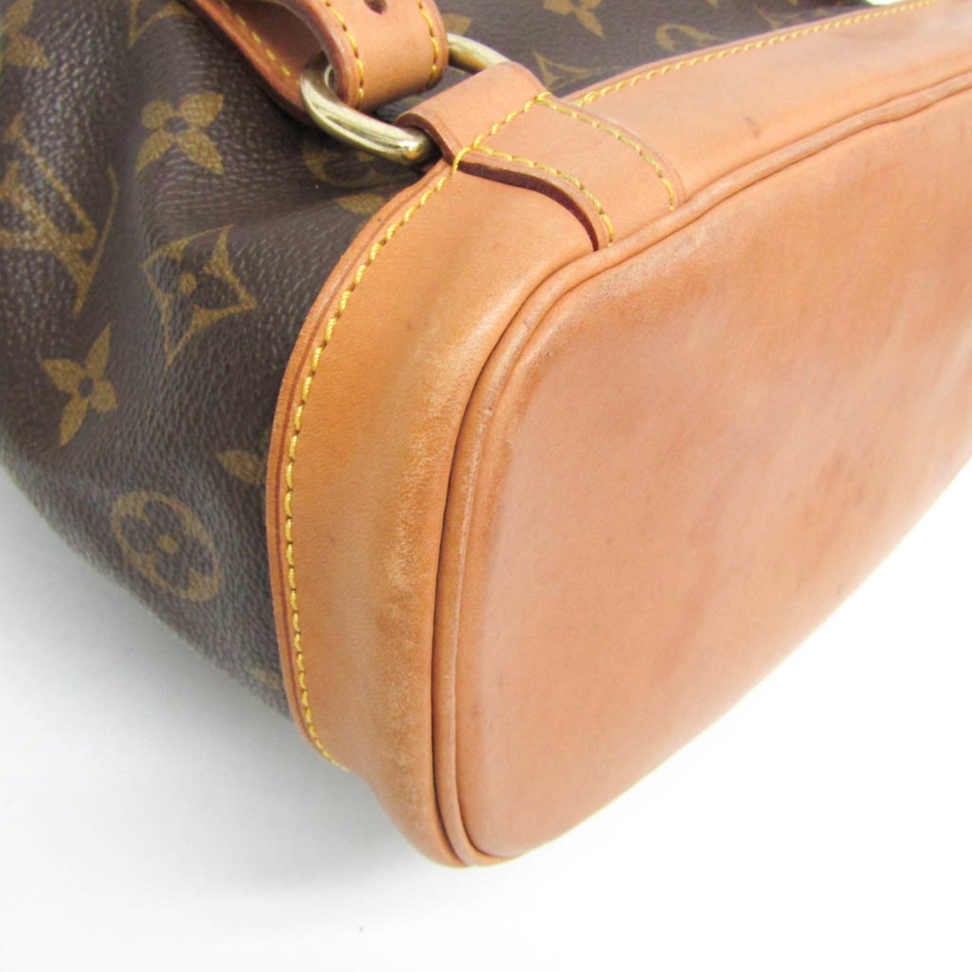 Louis Vuitton Montsouris MM · Monogram