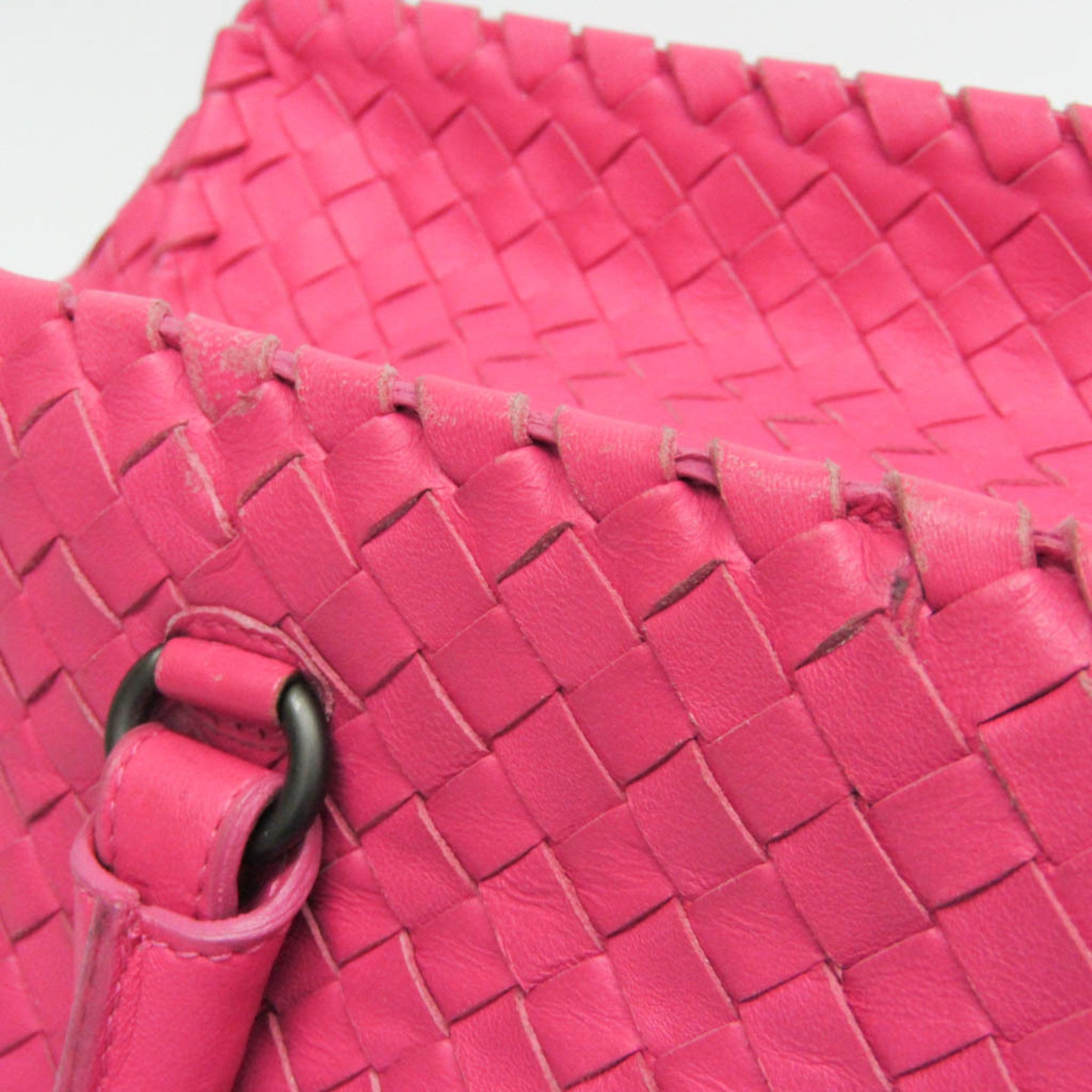 Bottega Veneta Intrecciato · Boston Bag
