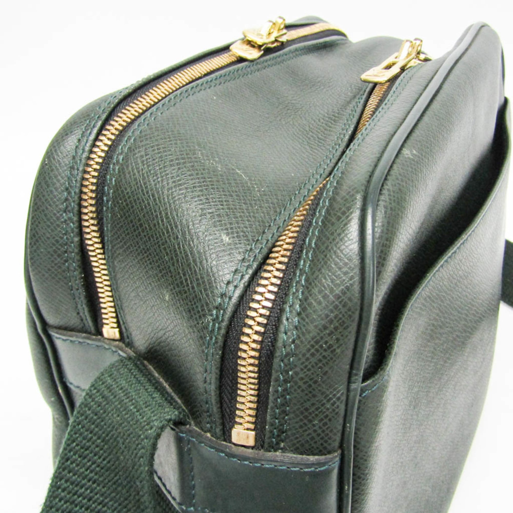 Louis Vuitton Taiga Reporter PM · Episea