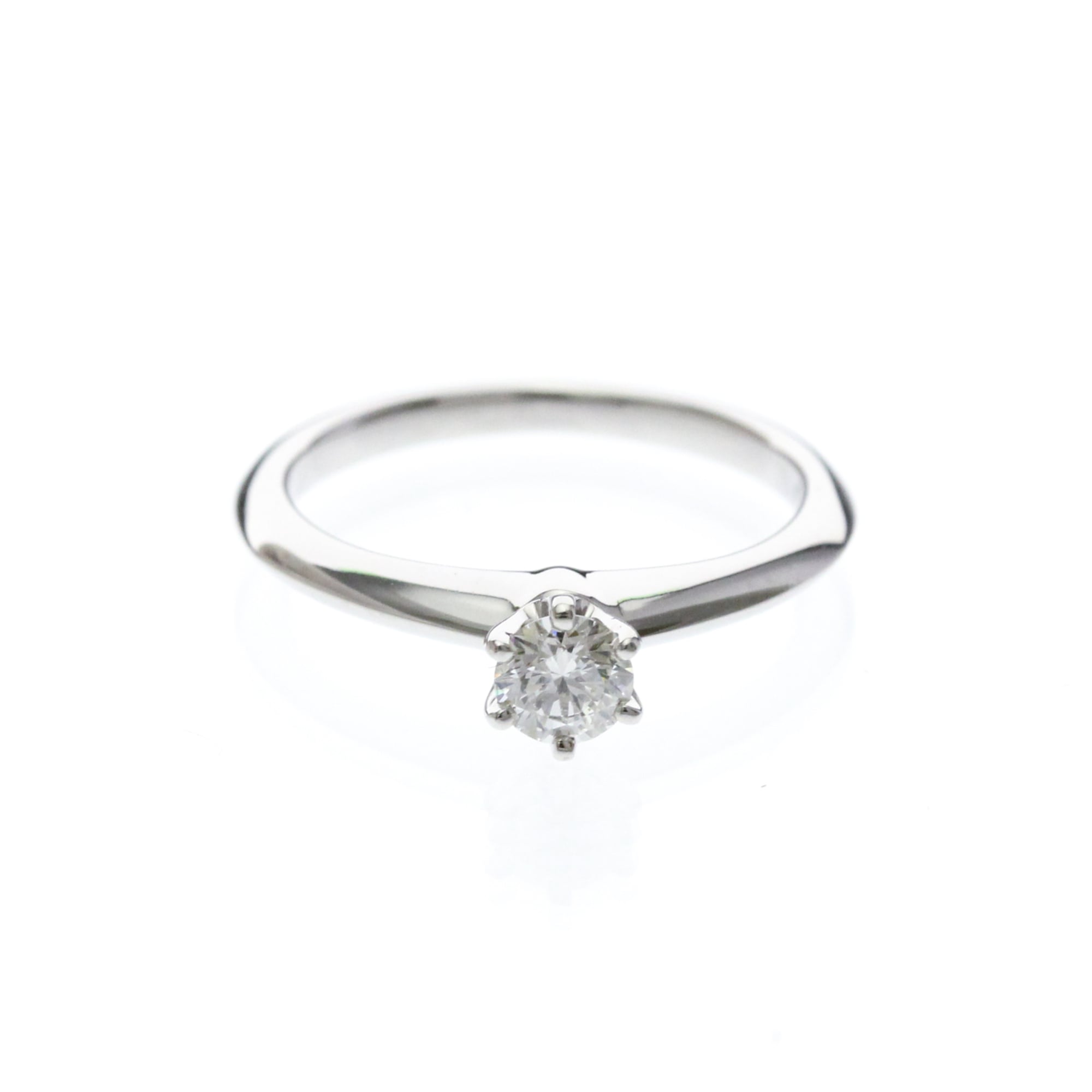 Tiffany Solitaire · Diamond · Platinum