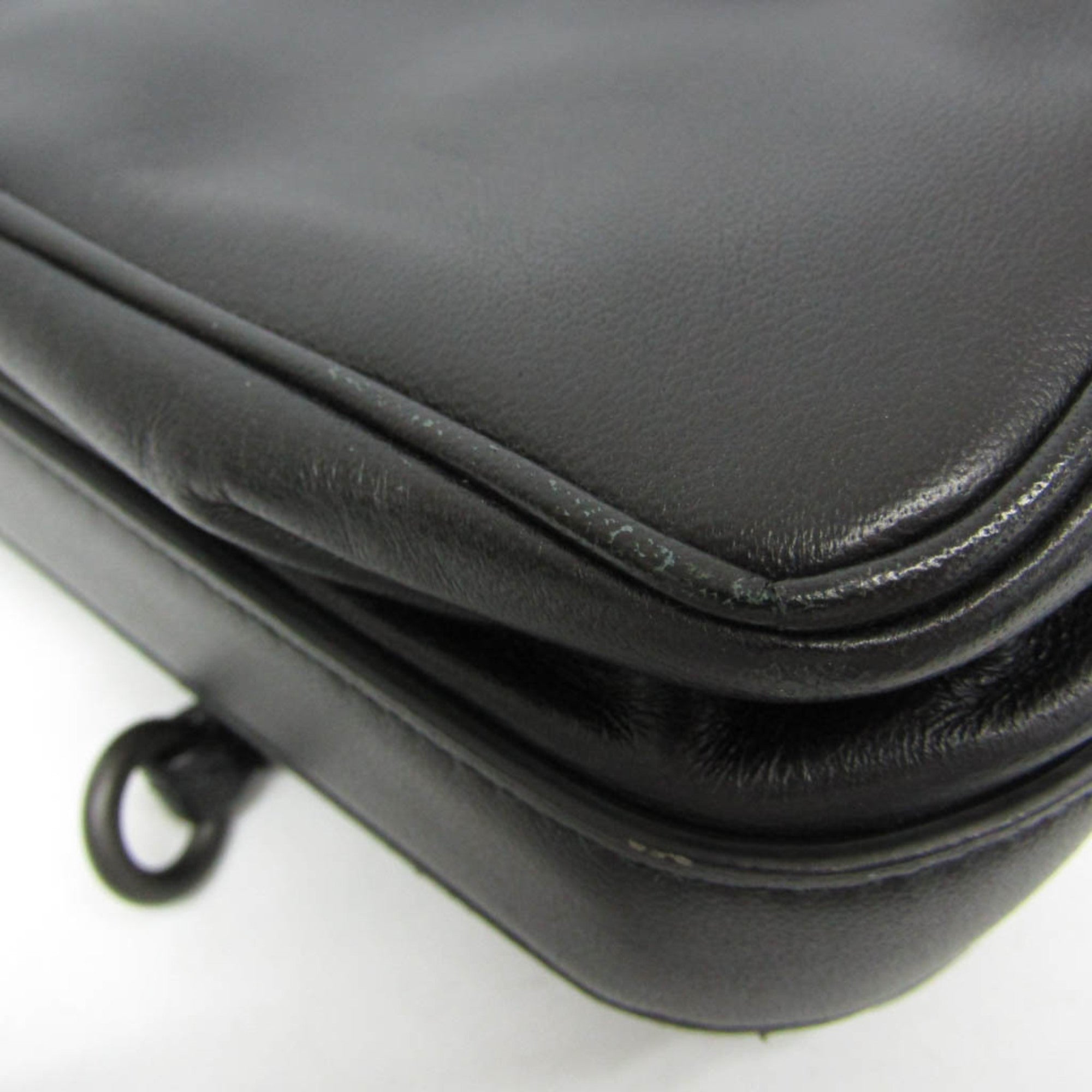 Bottega Veneta Intrecciato · Leather