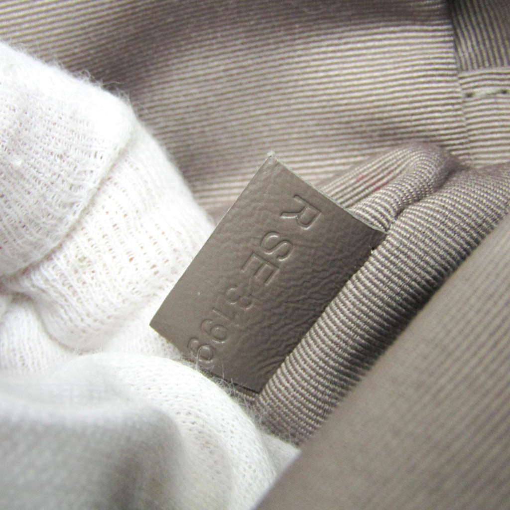 Marc Jacobs Quilted Softshot · Leather