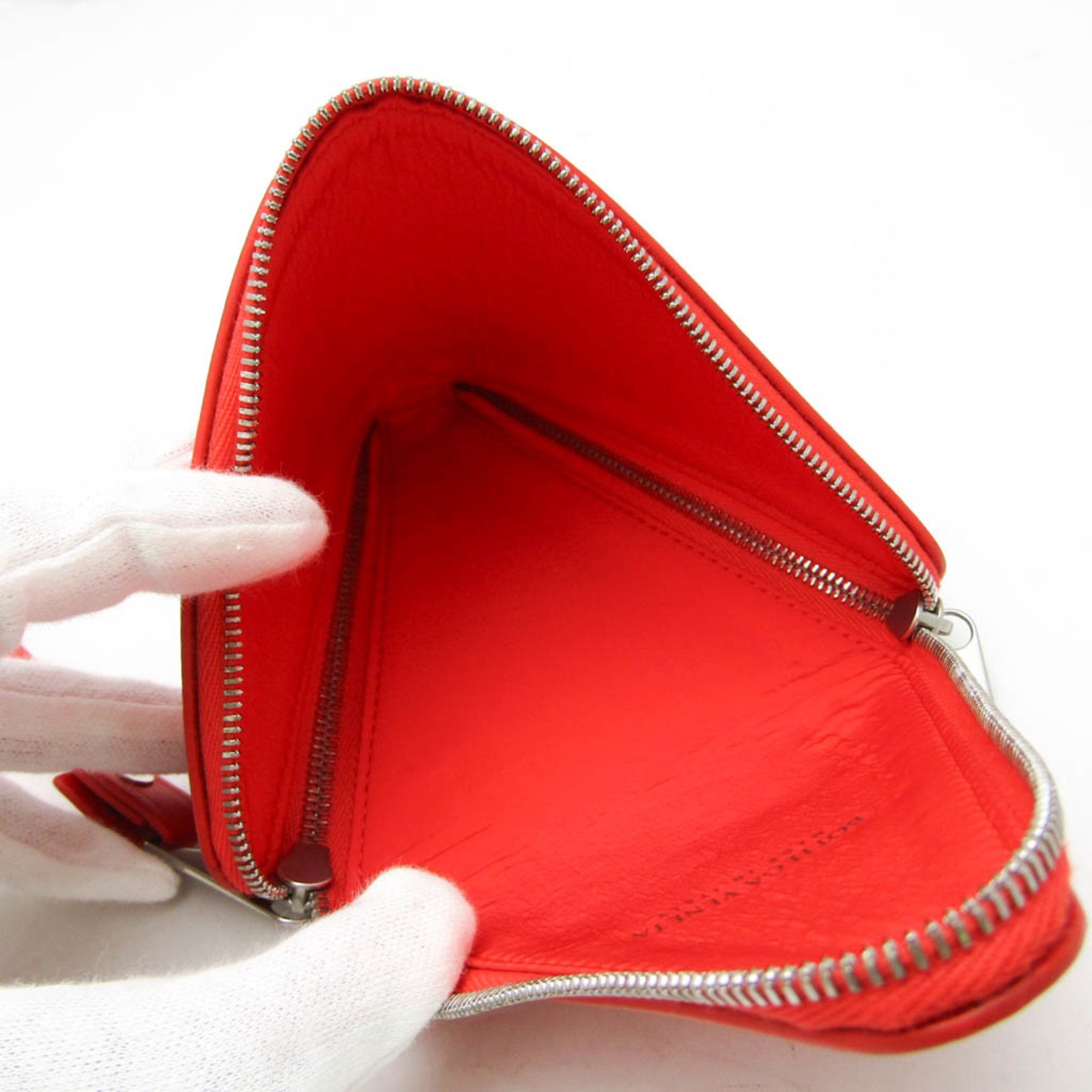 Bottega Veneta Intrecciato Pyramid · Leather