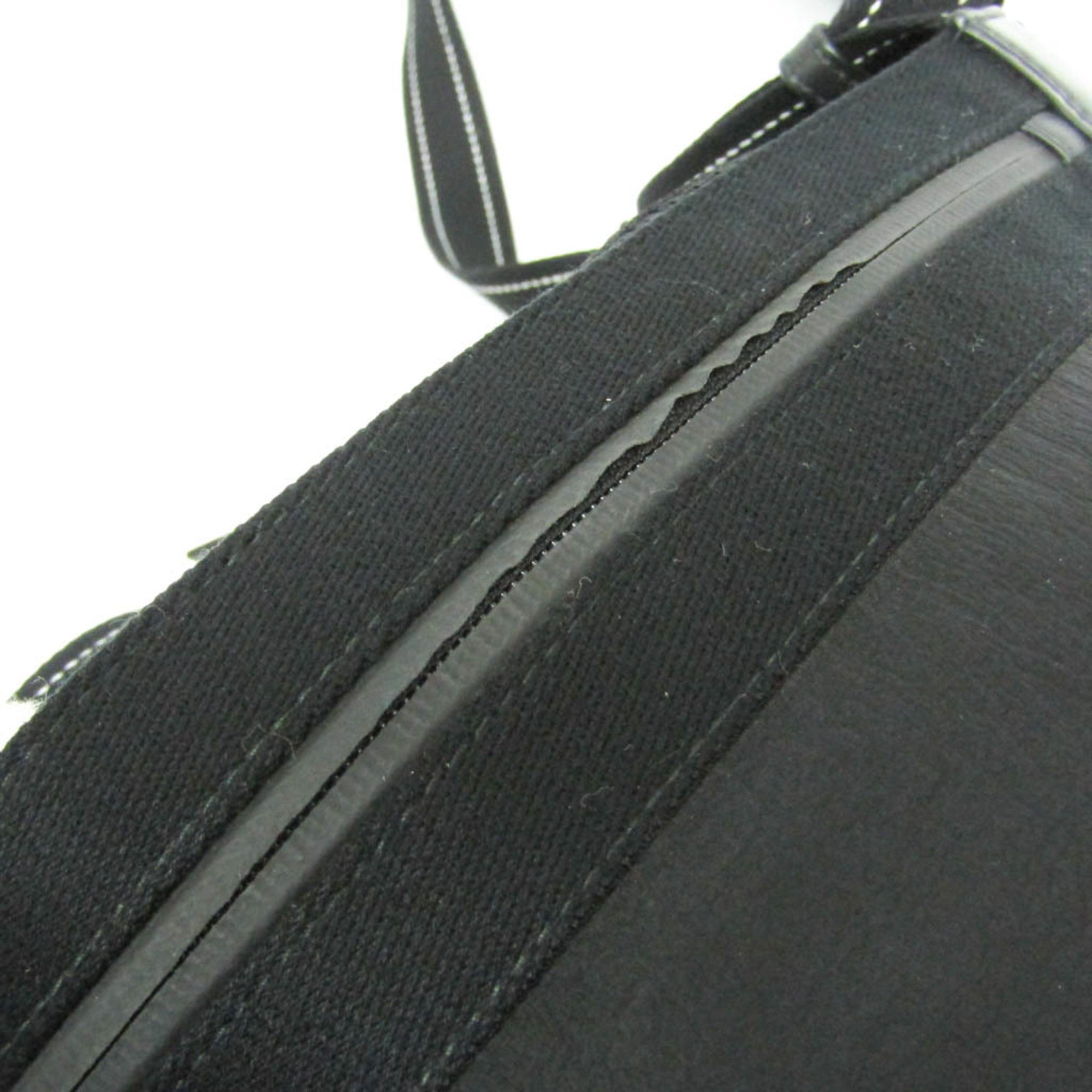 Bottega Veneta Bucket Messenger · Nylon