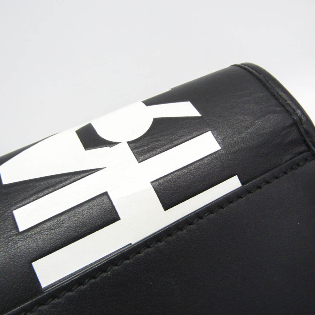 Burberry Universal Passport · Leather