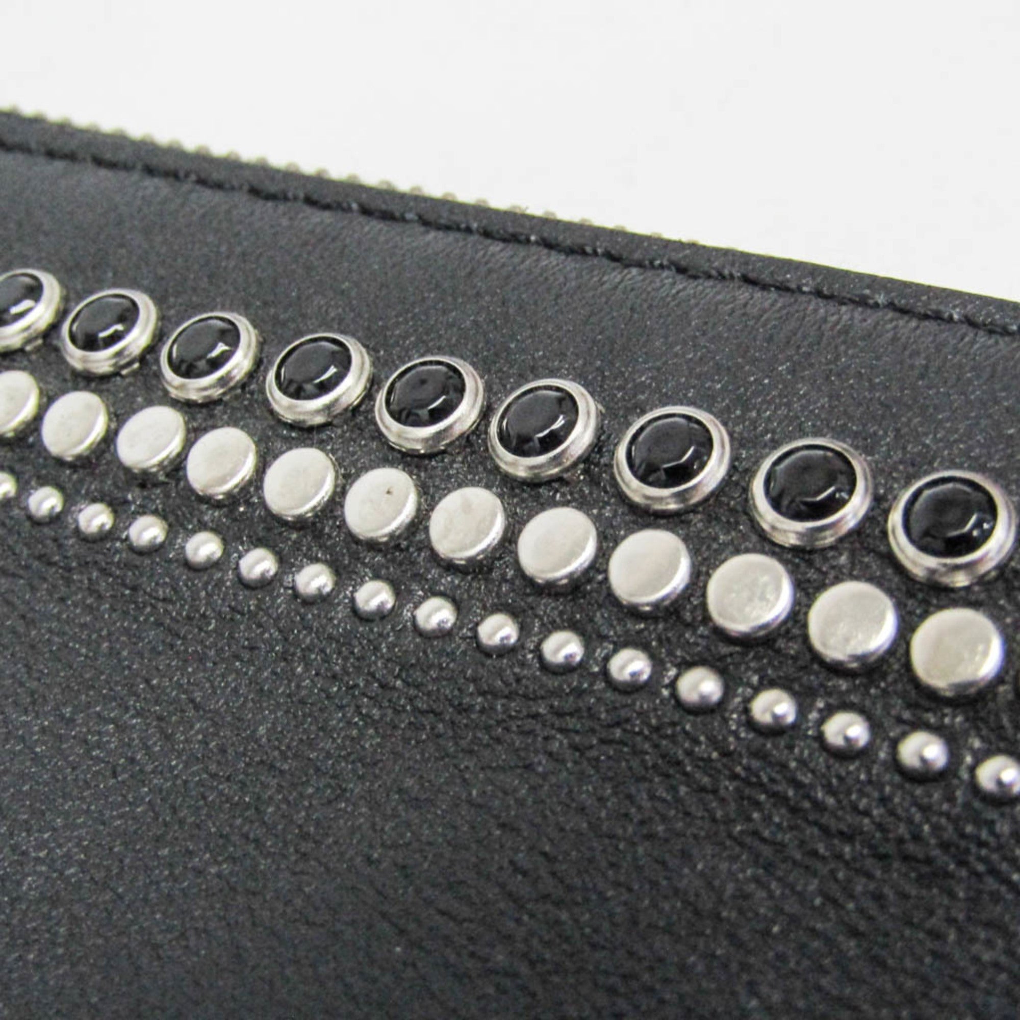 Valentino Garavani Rockstud · Leather Clutch