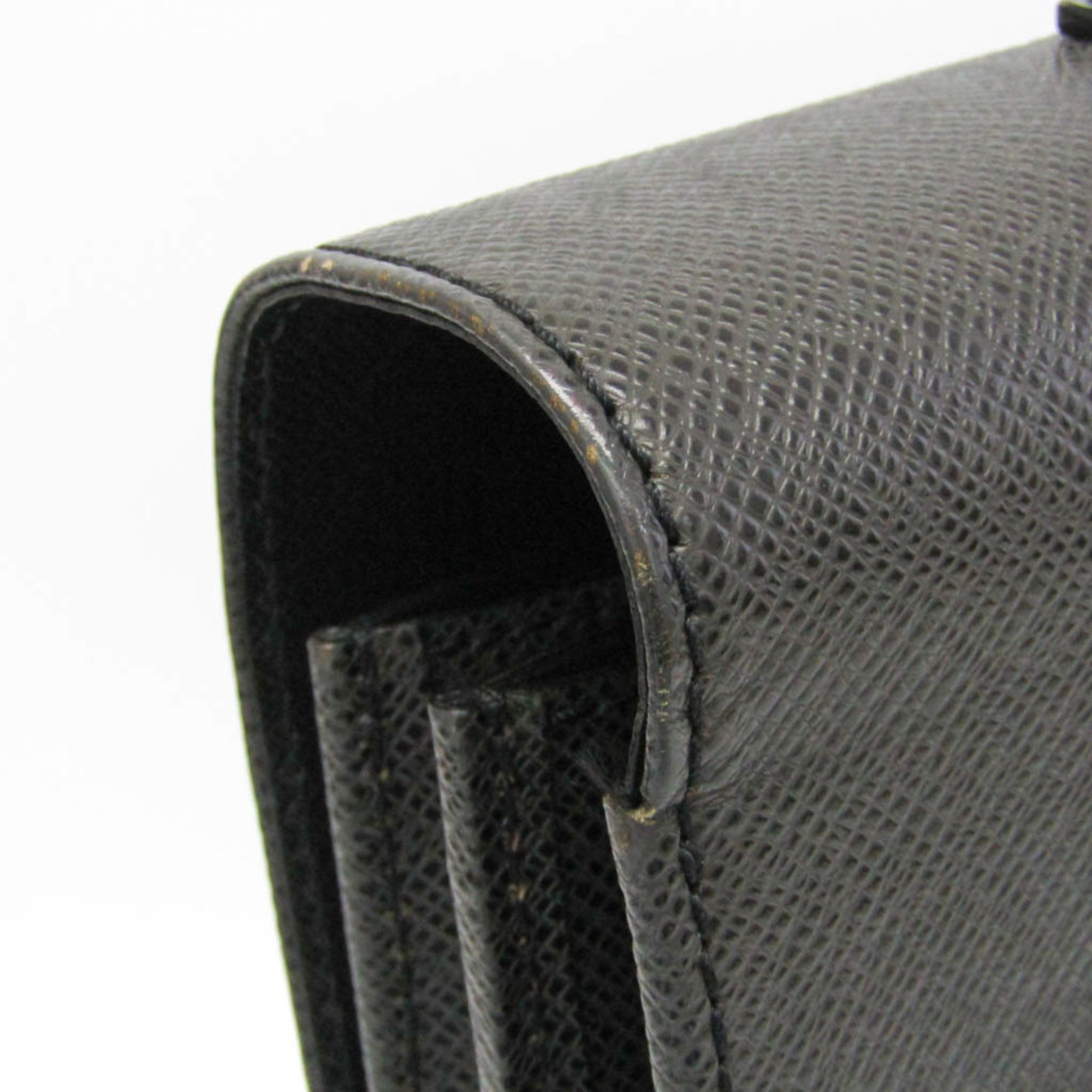 Louis Vuitton Taiga Moscow · Briefcase