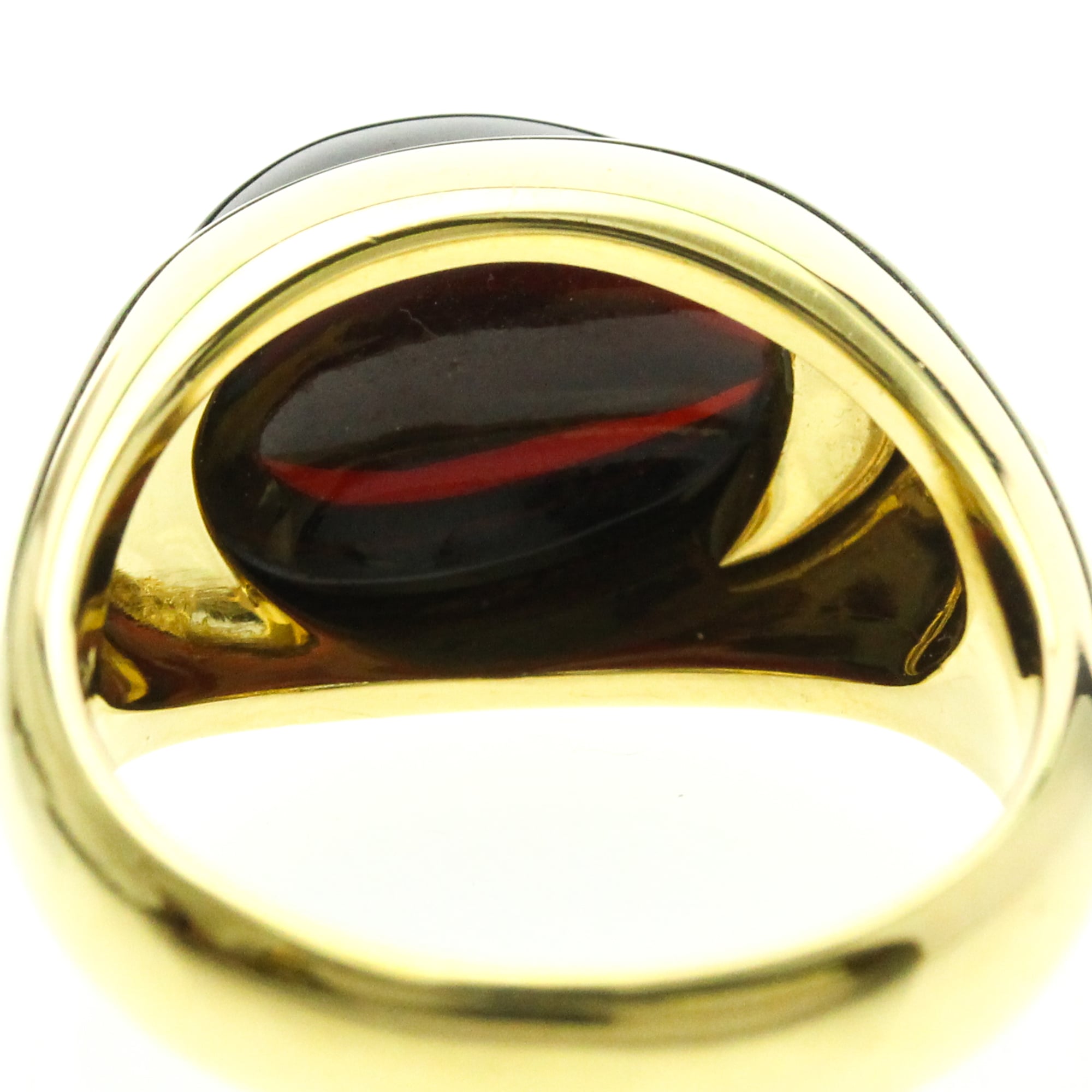 Pomellato · Garnet · 18K Yellow Gold