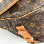 Louis Vuitton Saumur 43 · Monogram