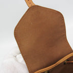 Louis Vuitton Montsouris MM · Monogram