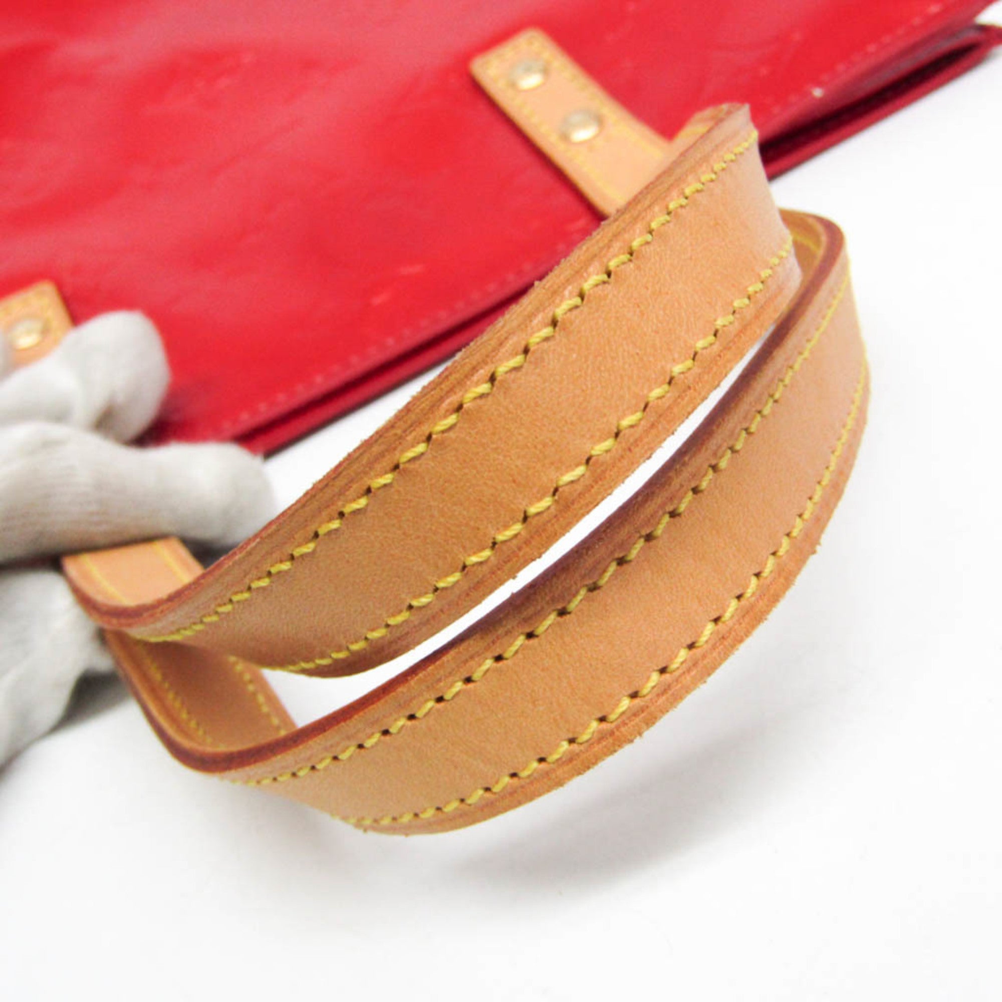 Louis Vuitton Reade MM · Monogram Vernis
