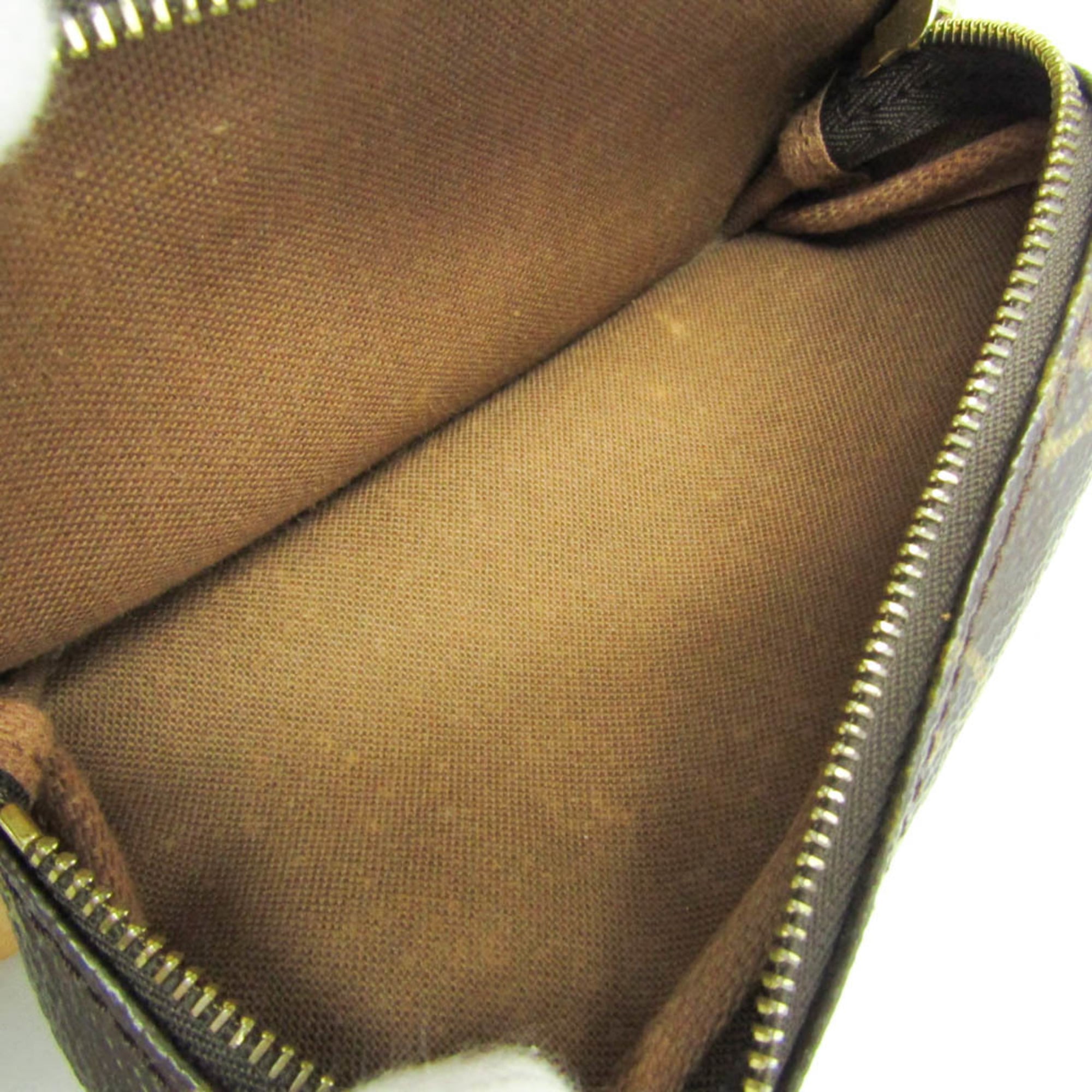 Louis Vuitton Montsouris MM · Monogram