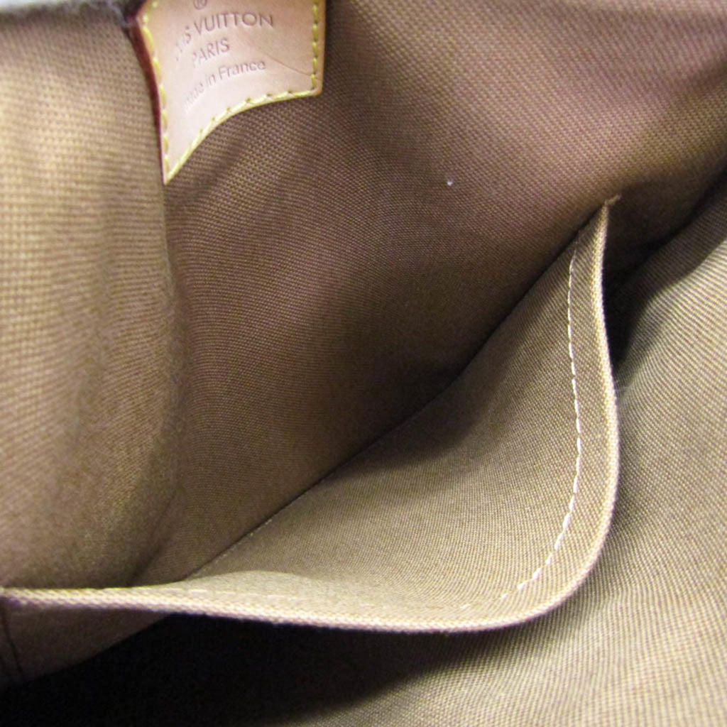 Louis Vuitton Pochette Valmy · Monogram