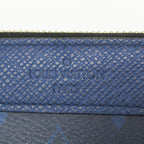 Louis Vuitton Taiga · Pochette Discovery PM