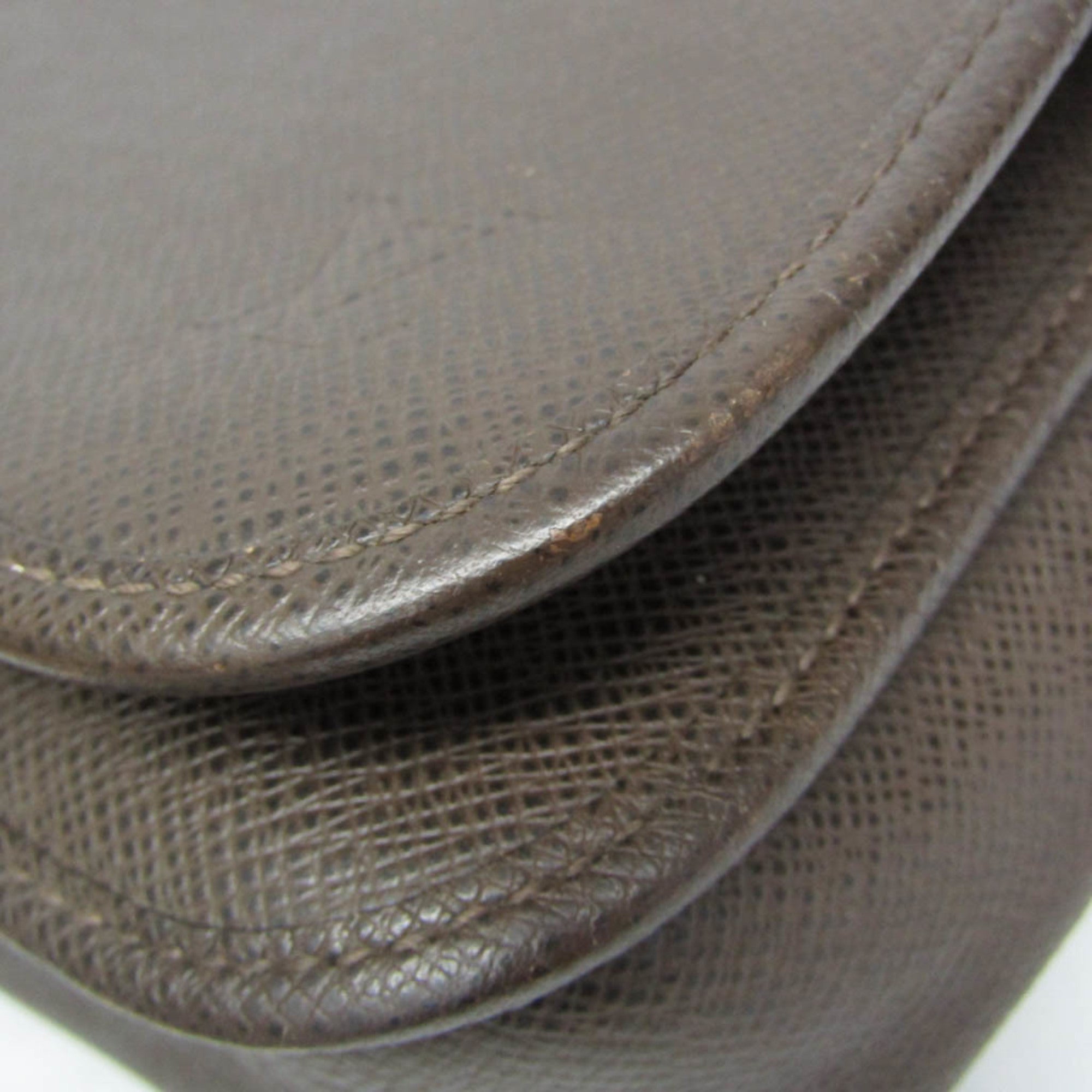 Louis Vuitton Taiga Andrei · Messenger