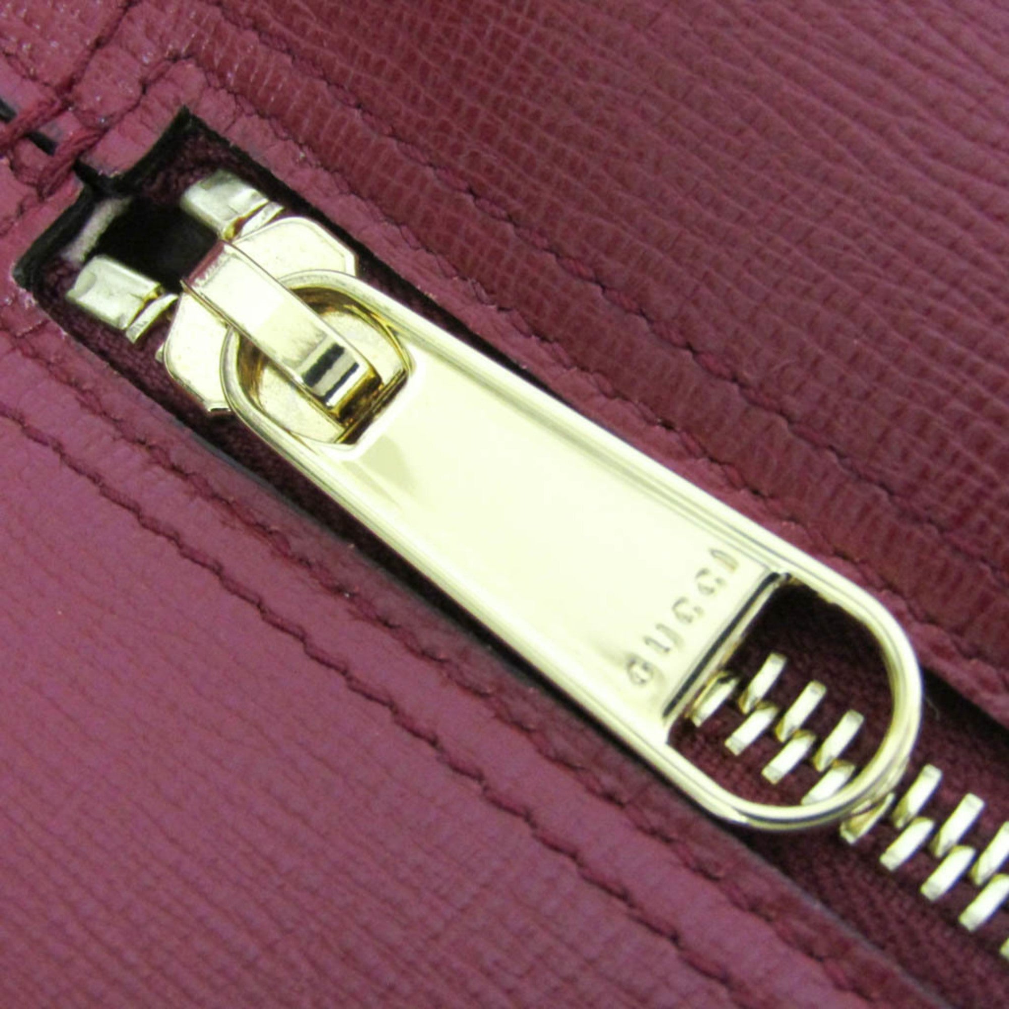 Gucci Interlocking G · Leather Clutch