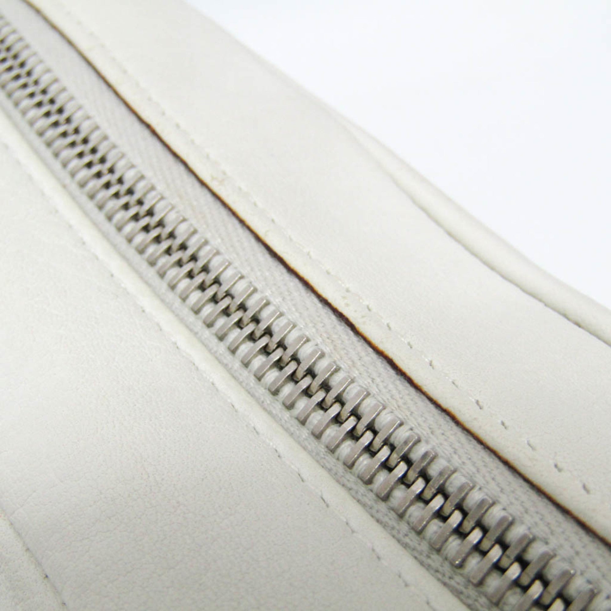 Saint Laurent Lou · Calfskin