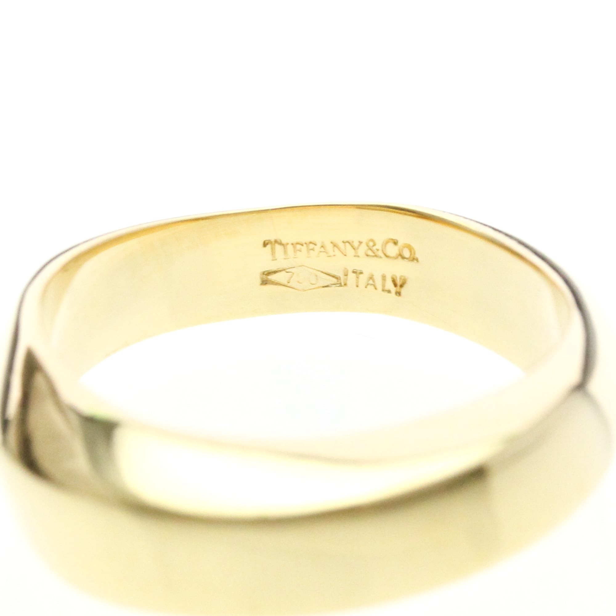 Tiffany Knife Edge · 18K Yellow Gold