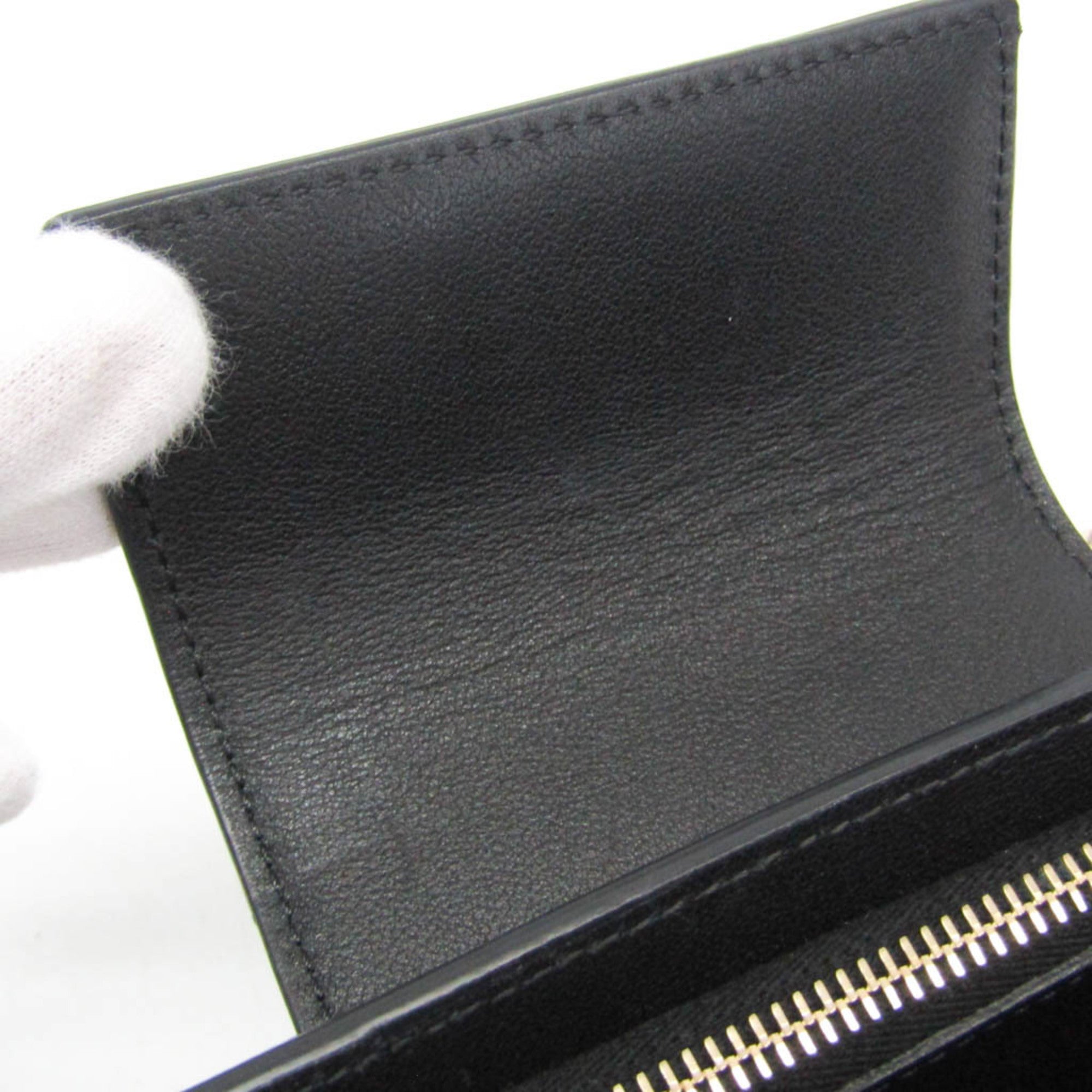 Valentino Garavani V Logo · Chain Pouch