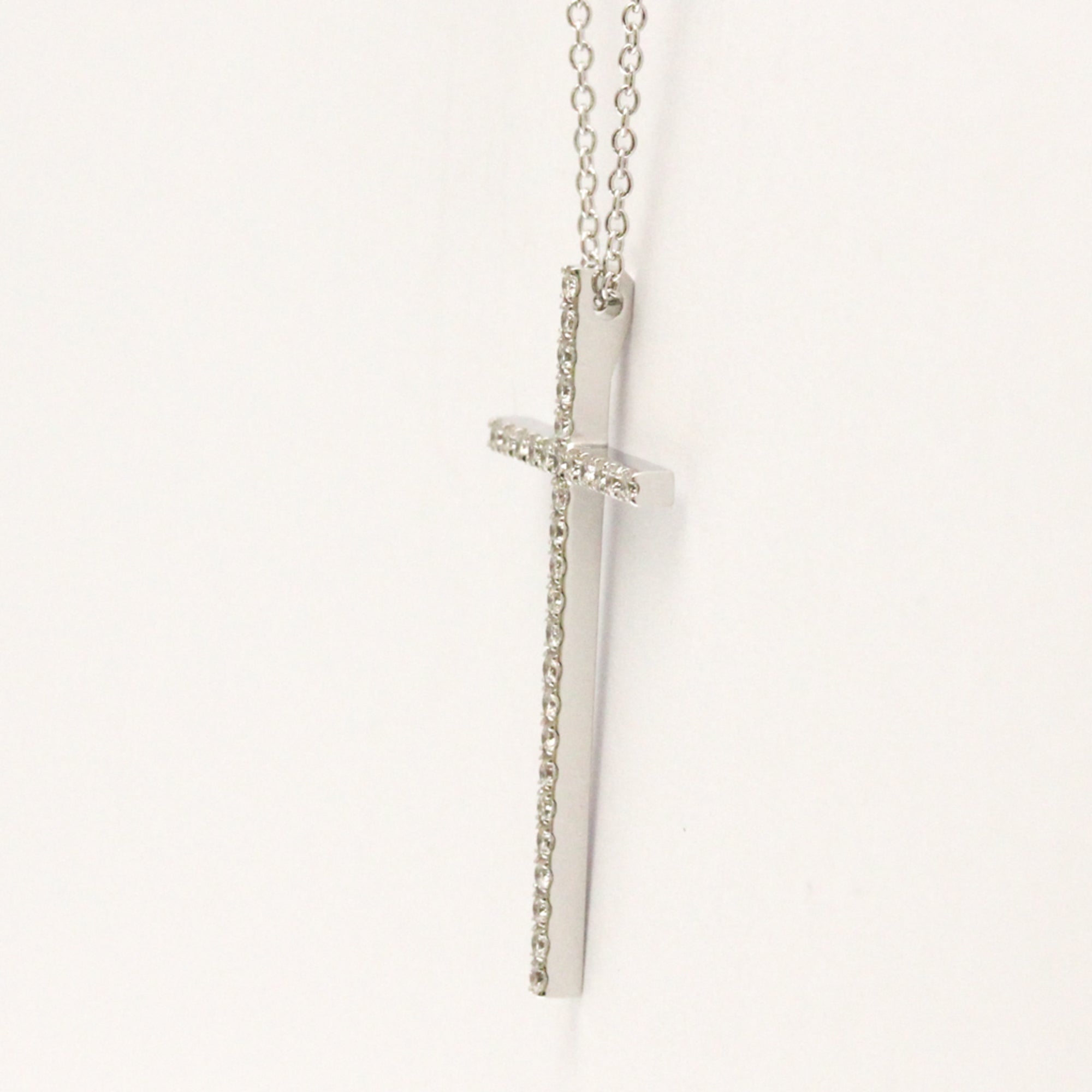 Tiffany Metro · 18K White Gold · Diamond