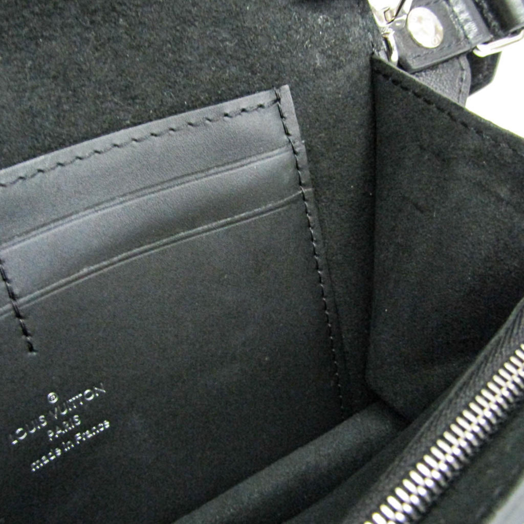 Louis Vuitton Bumbag Dauphine · Monogram Giant