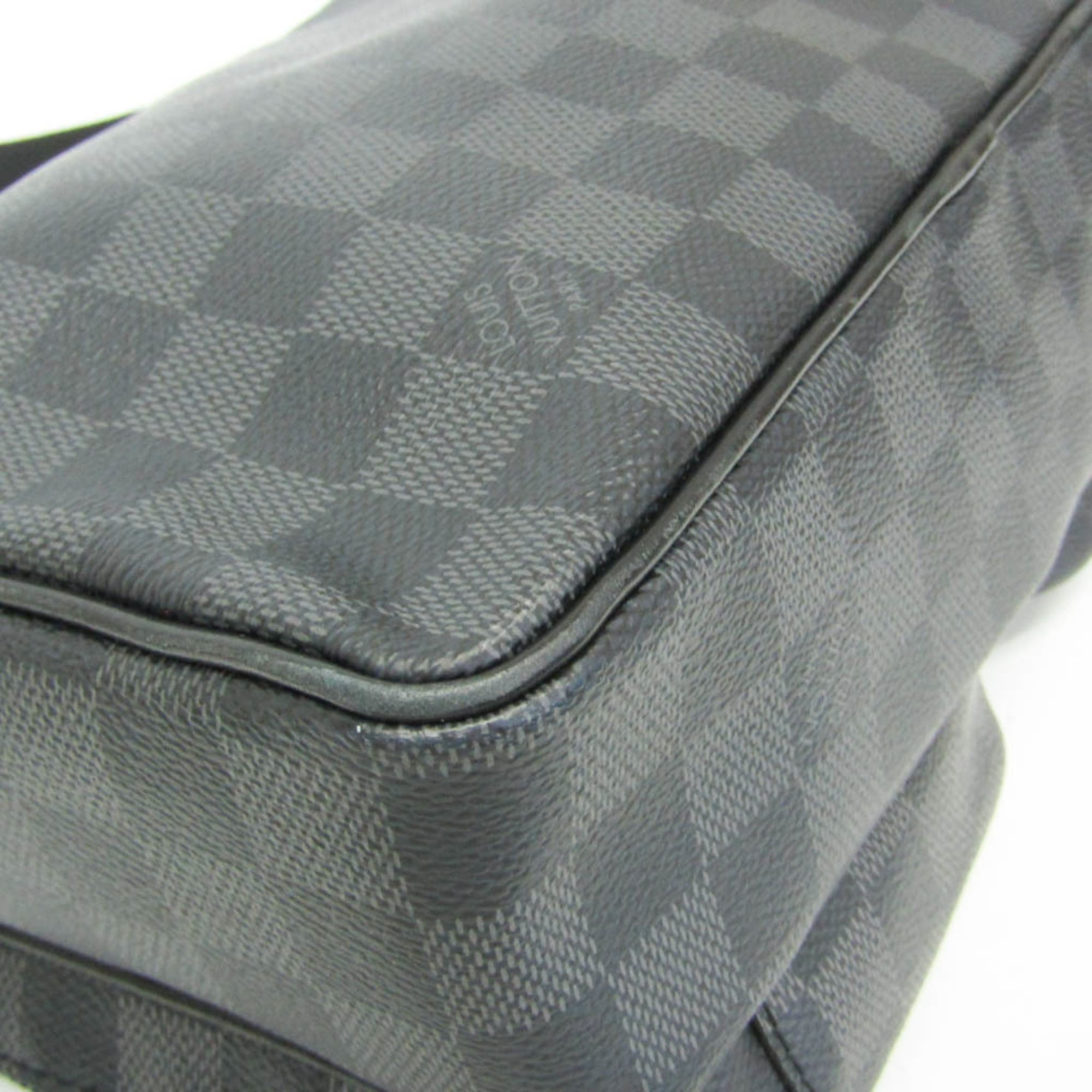 Louis Vuitton Utility Messenger · Damier Graphite