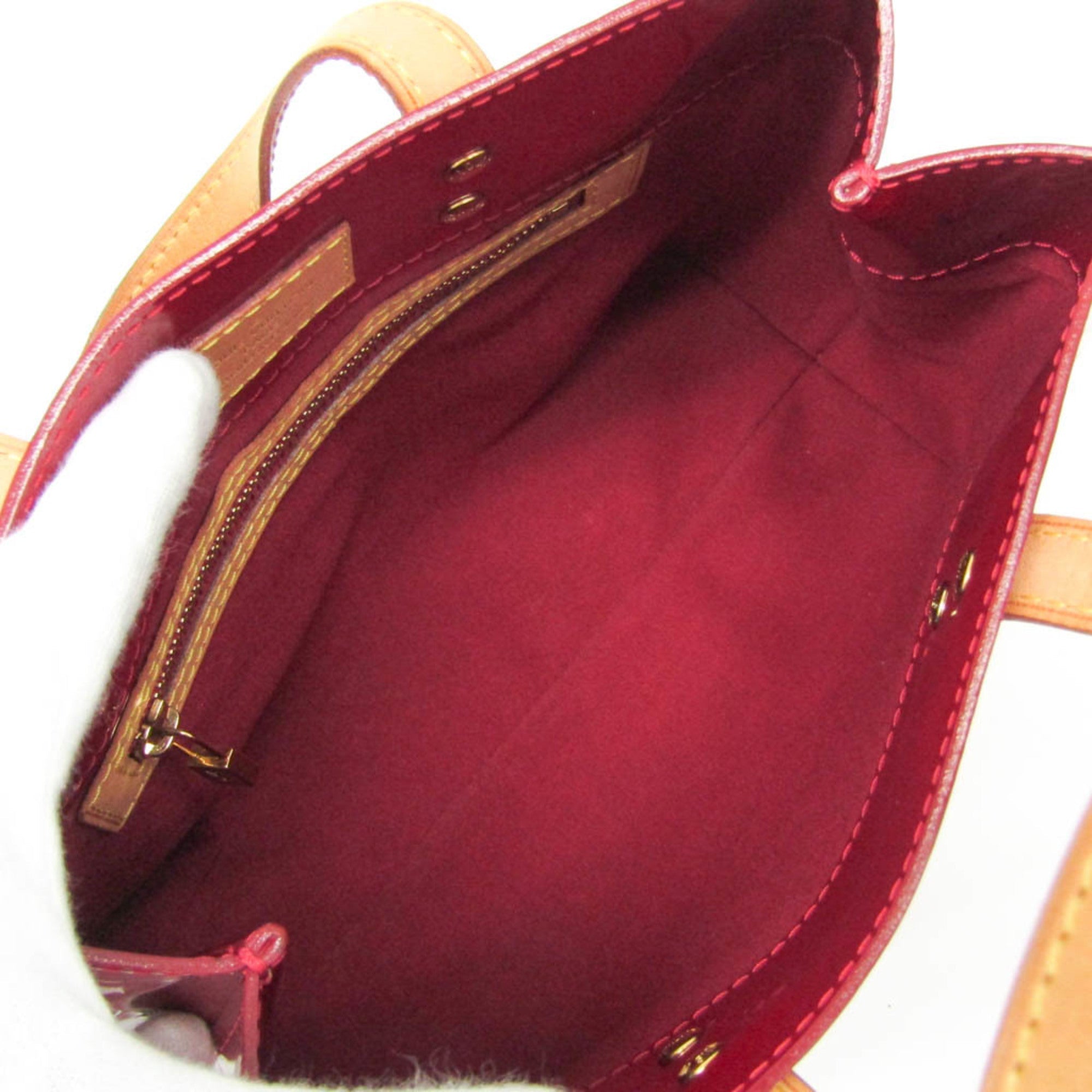 Louis Vuitton Reade PM · Vernis Pomme d'Amour